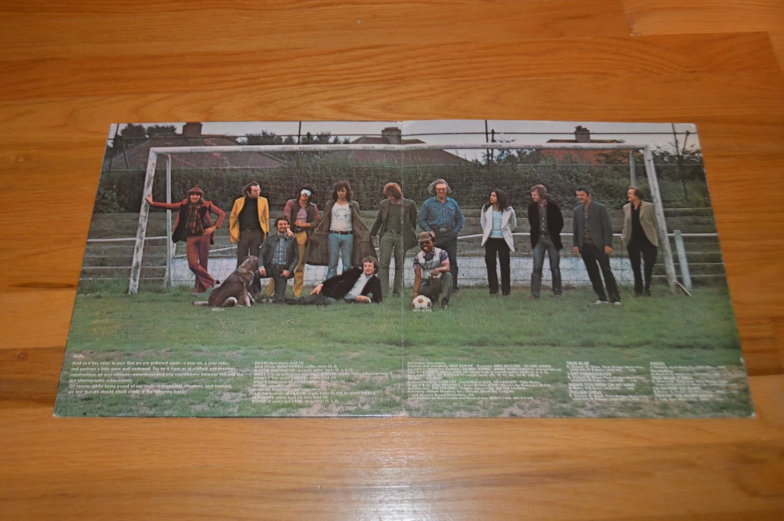 Rod Stewart Autographed "Never A Dull Moment" LP Cover AUTOGRAPH Hologram, image 4