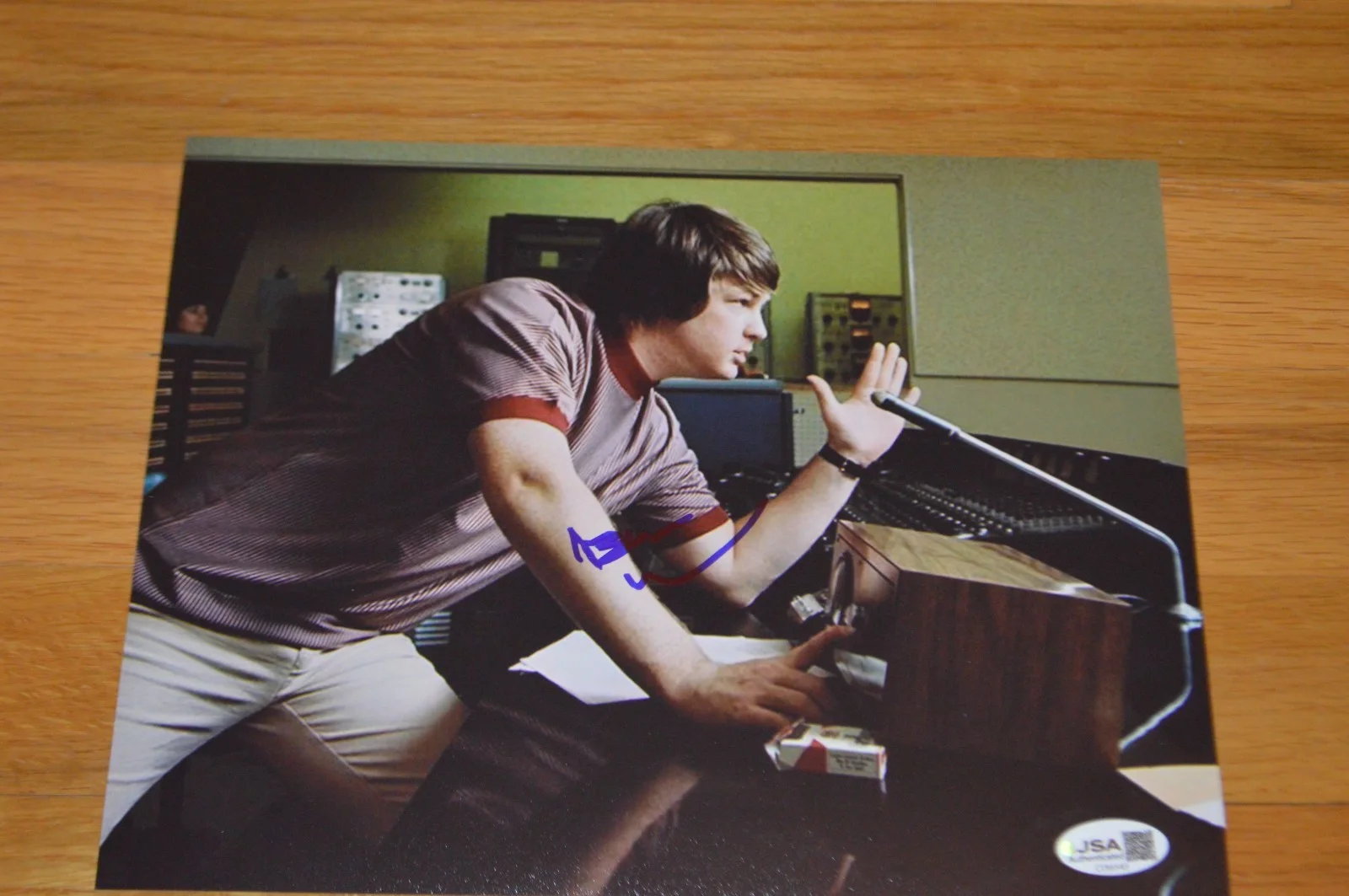 The Beach Boys Brian Wilson Autographed Color 8x10 Photo with JSA COA, image 2