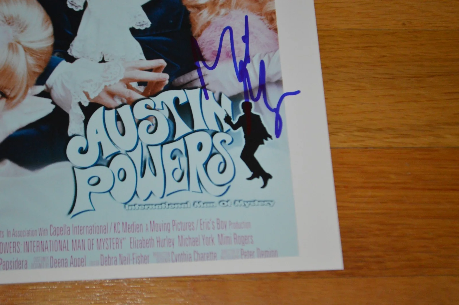 Mike Myers — Mike Myers Autographed "Austin Powers" 8x10 Color Photo with JSA COA, изображение 3