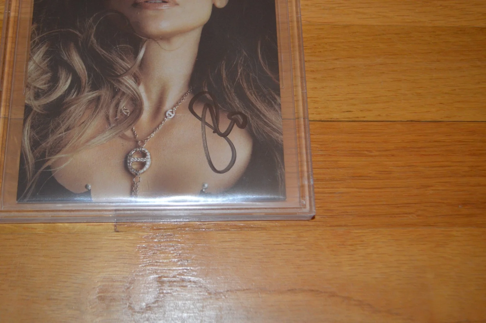 Jennifer Lopez Autographed 5x7 Color Photo Encapsulated BGS COA, image 2