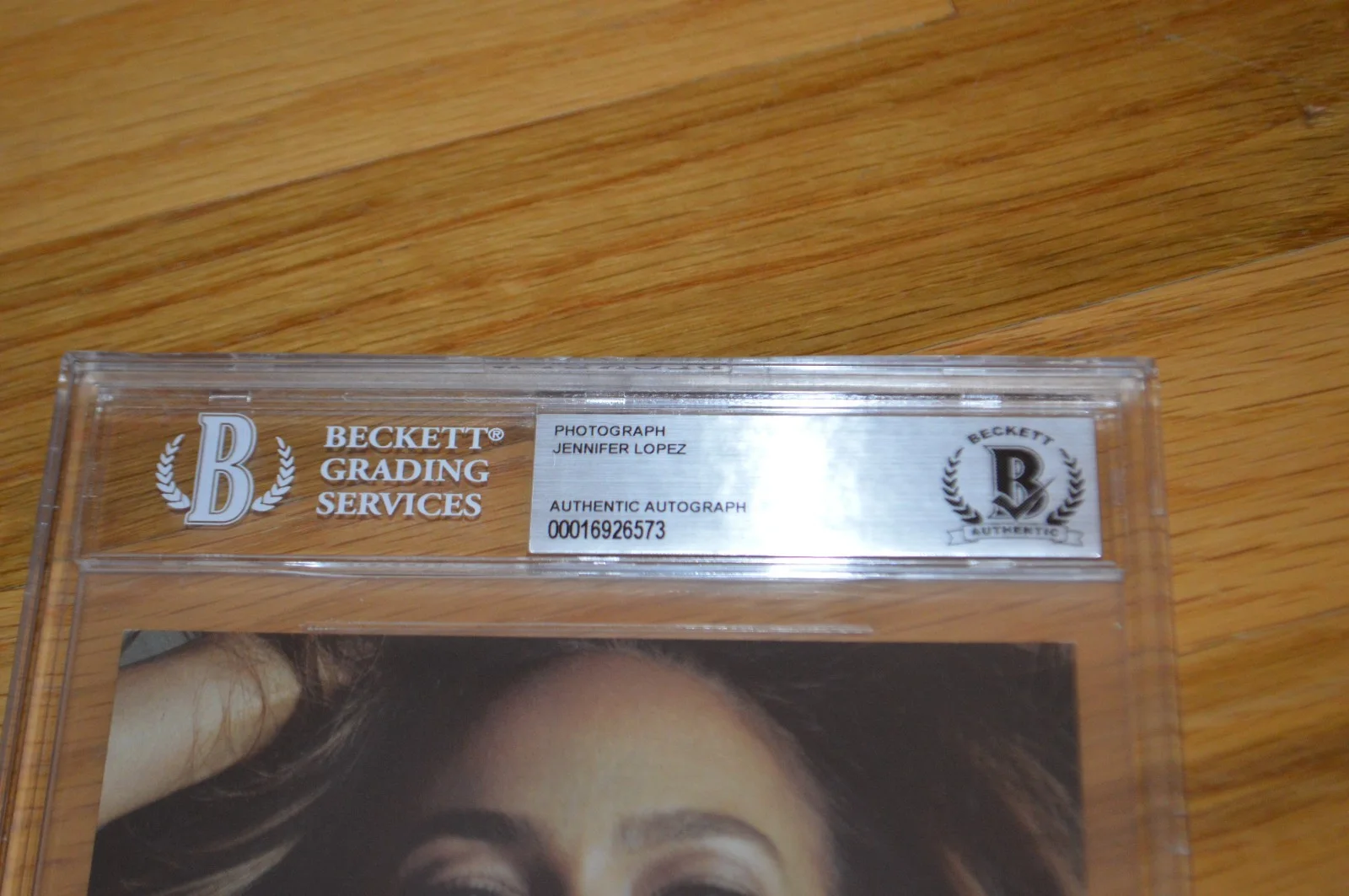 Jennifer Lopez Autographed 5x7 Color Photo Encapsulated BGS COA, image 3