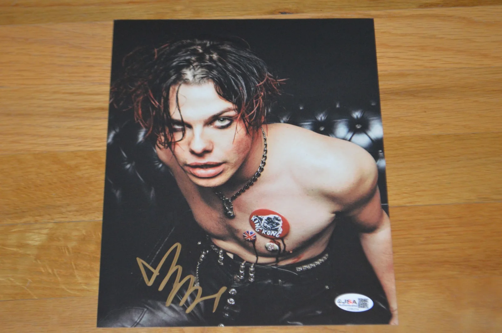 YUNGBLUD Autographed 8x10 Color Photo with JSA COA, image 2