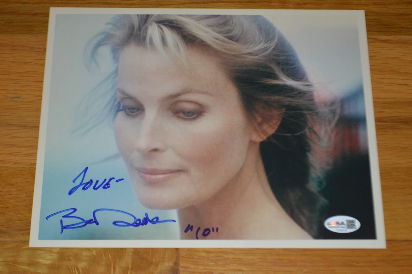 Bo Derek — Bo Derek Autographed Color 8x10 Photo with JSA COA "Love", изображение 2