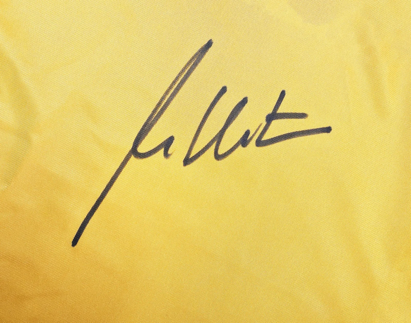 William Shatner — William Shatner Signed Gold Star Trek Uniform Captain Kirk JSA, image 3