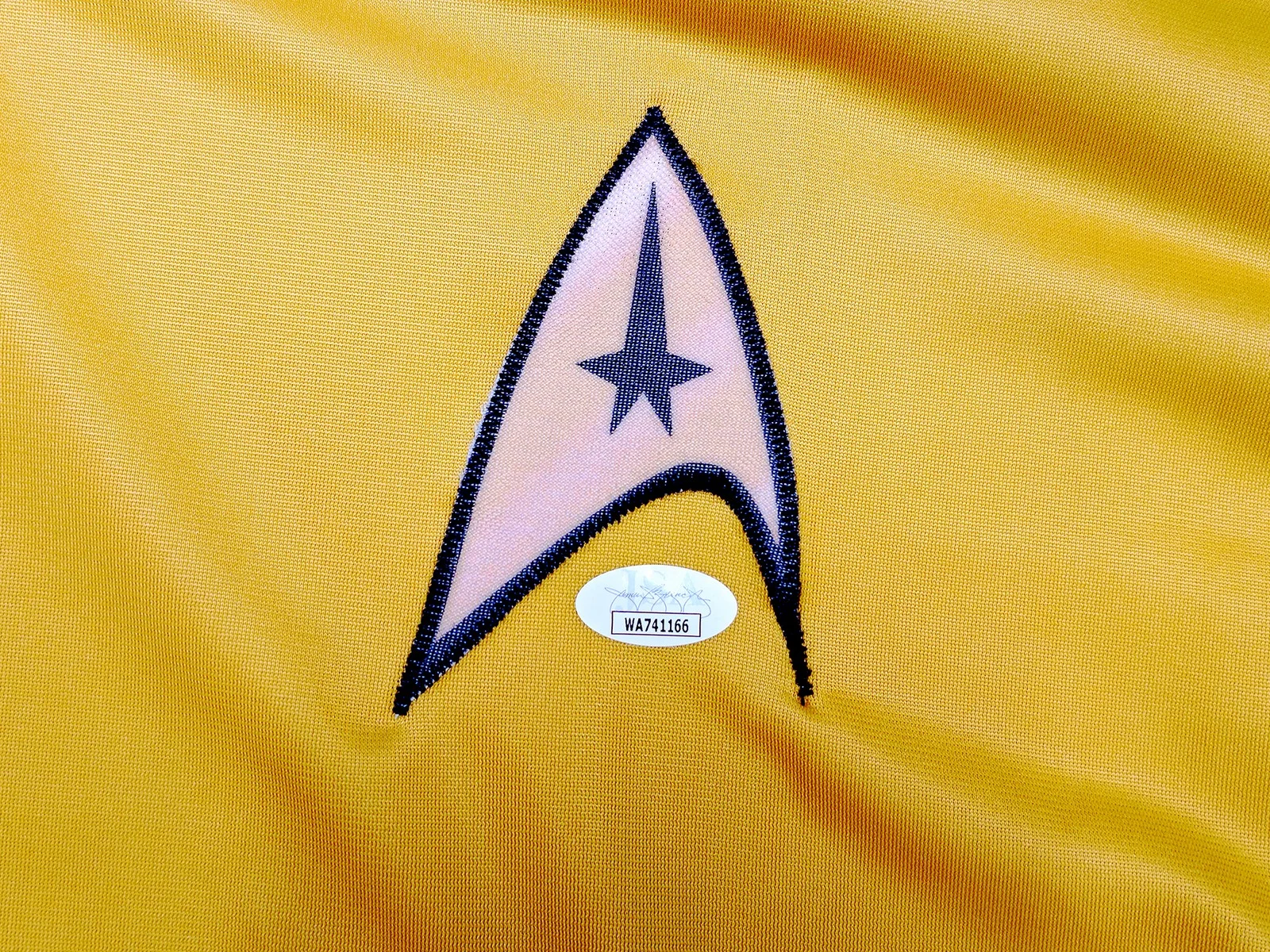 William Shatner — William Shatner Signed Gold Star Trek Uniform Captain Kirk JSA, image 4