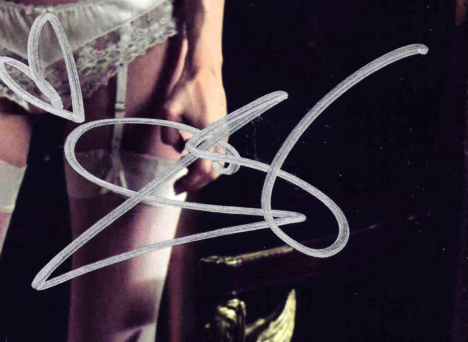 January Jones Signed EMMA FROST of X-Men; Betty Draper MAD MEN COA oversize pic, изображение 2