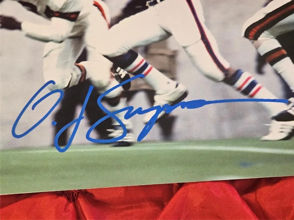 OJ SIMPSON — O.J. SIMPSON "THE JUICE" HAND SIGNED AUTOGRAPH 8X10 PHOTO BUFFALO BILLS W/ COA, изображение 2