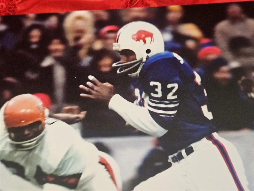 OJ SIMPSON — O.J. SIMPSON "THE JUICE" HAND SIGNED AUTOGRAPH 8X10 PHOTO BUFFALO BILLS W/ COA, изображение 4