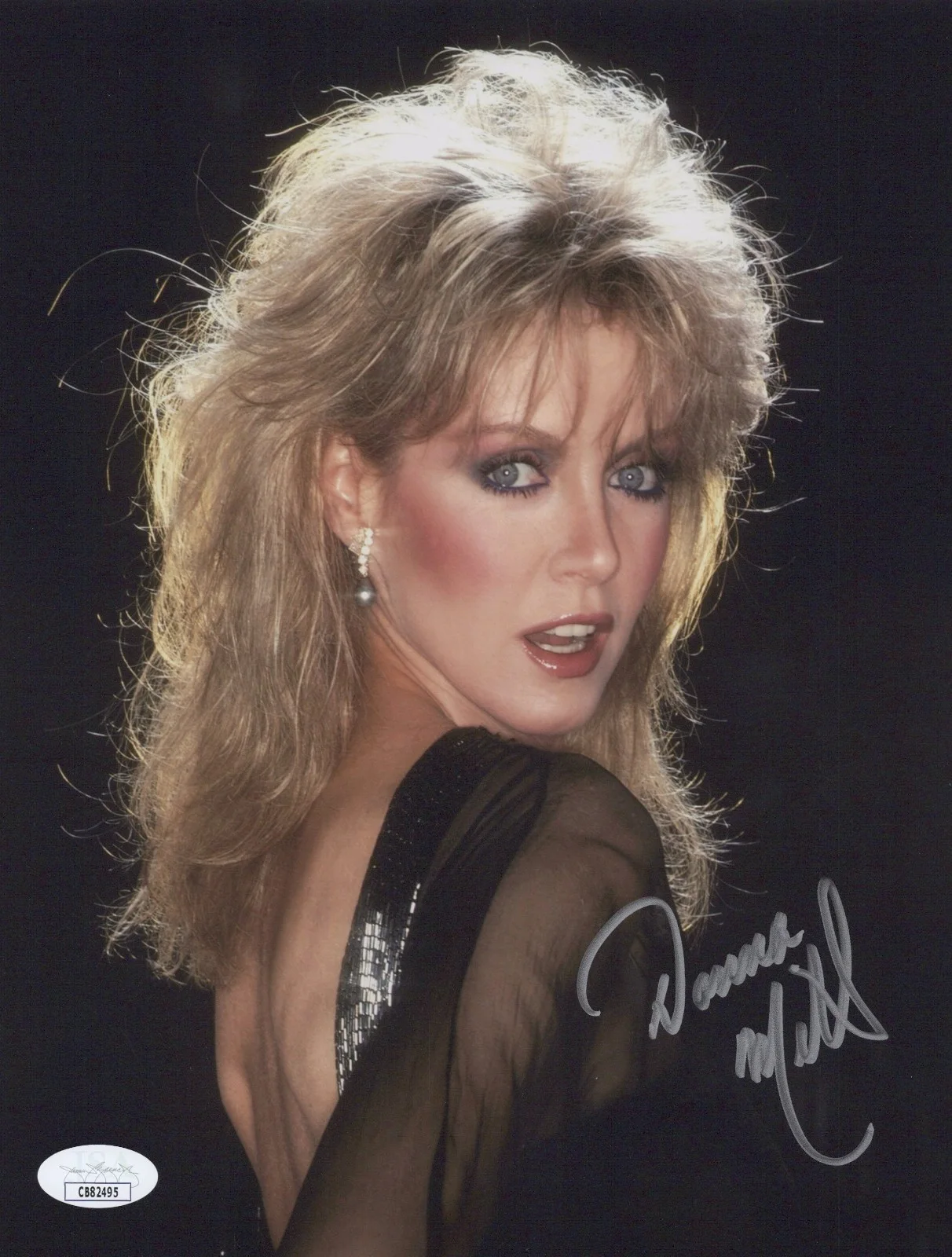 DONNA MILLS — DONNA MILLS Signed KNOTTS LANDING 8x10 Photo ABBY CUNNINGHAM Autograph JSA COA