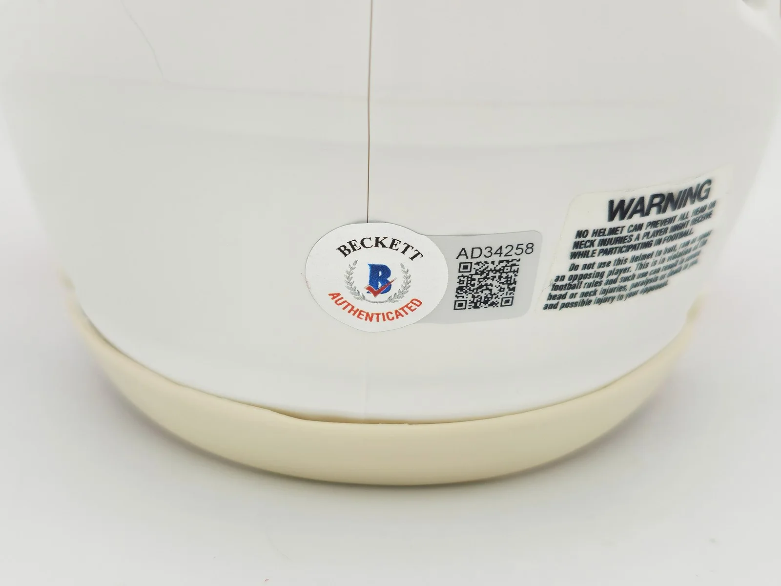 Chevy Chase — Chevy Chase Auto Signed Christmas Vacation White Speed Mini Helmet Beckett Wit, image 5