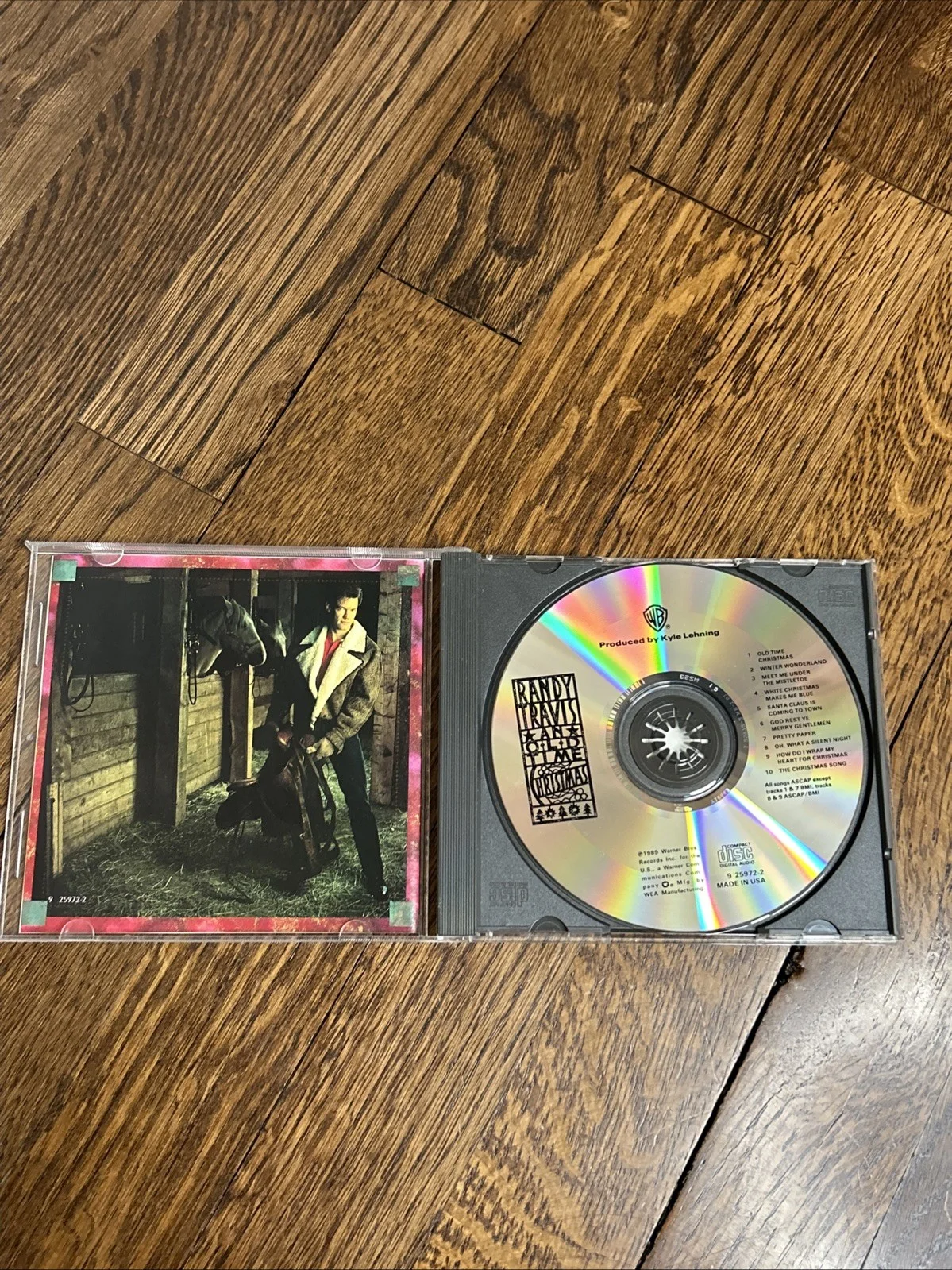 AN OLD TIME CHRISTMAS RANDY TRAVIS CD-See Des, image 3