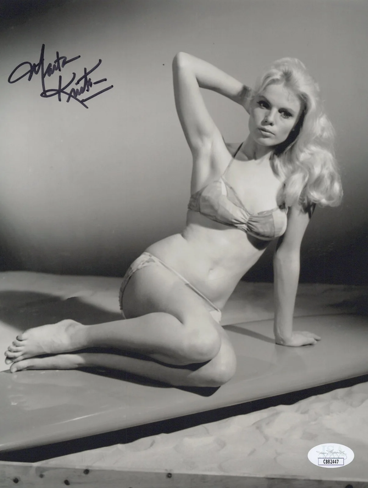 MARTA KRISTEN — MARTA KRISTEN Signed LOST IN SPACE 8x10 Photo Authentic JUDY ROBINSON JSA COA