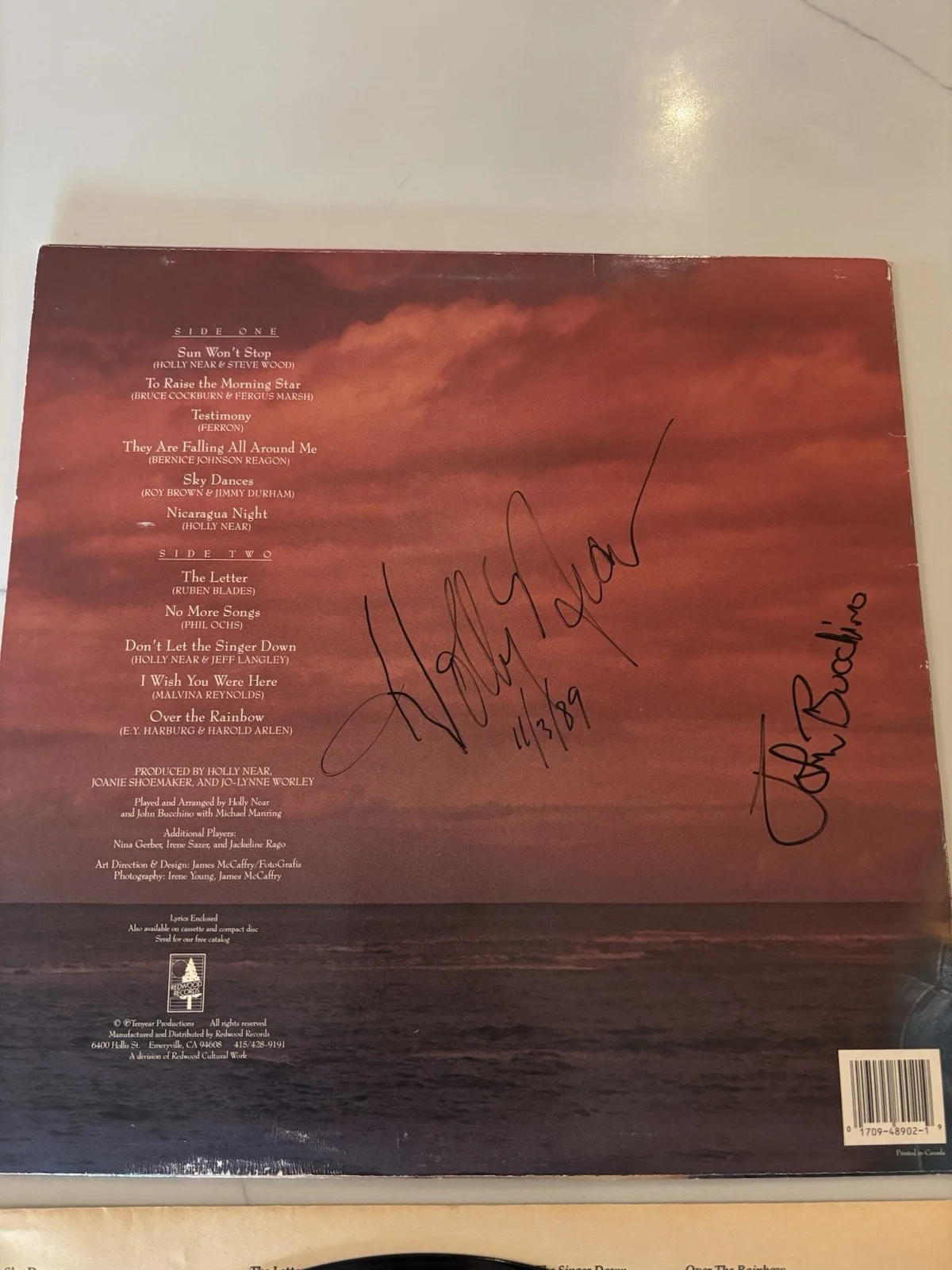 Holly Near And John Bocchino Signed Album: ‘Sky Dances’ From 1989. Rare Vinyl., изображение 3