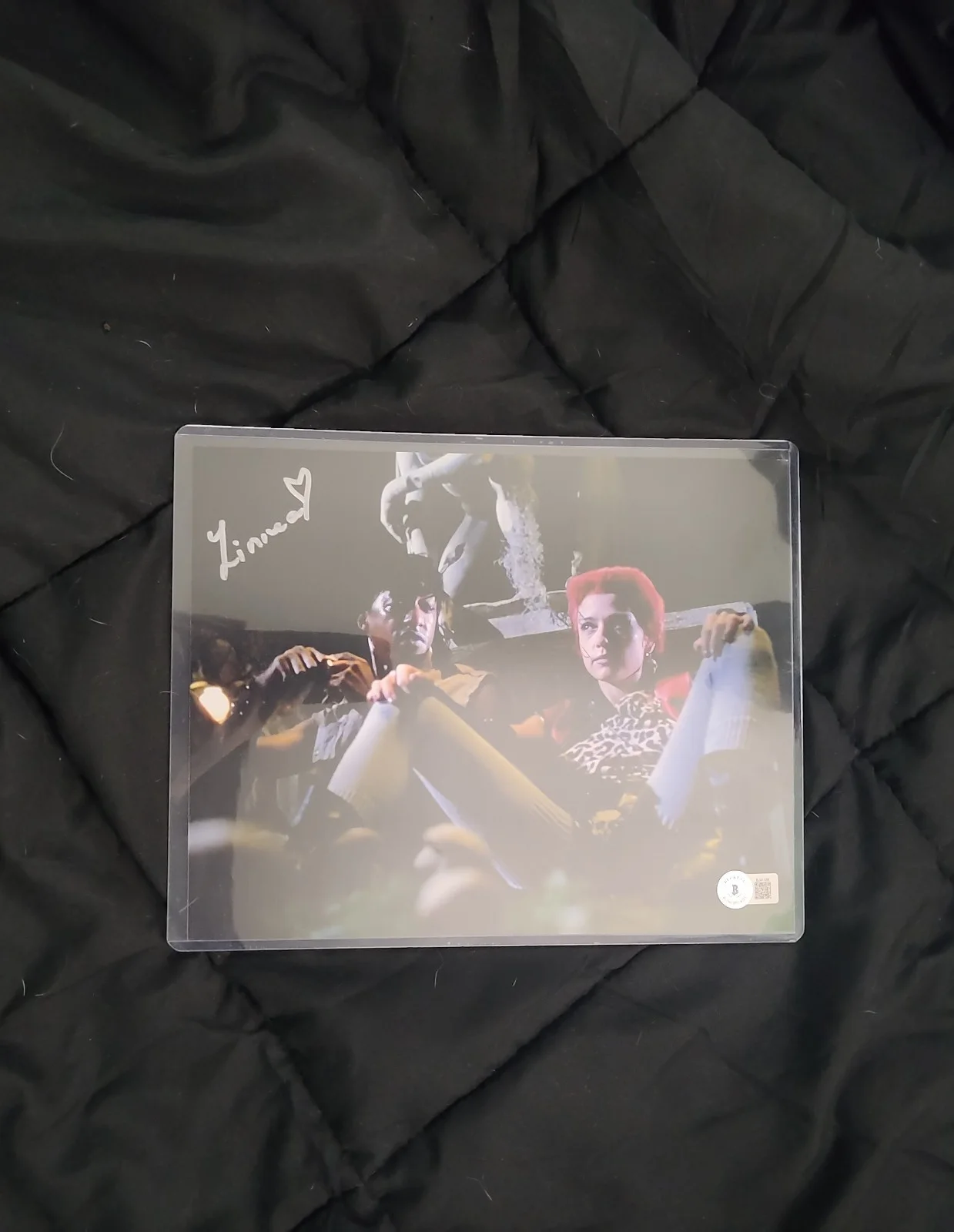 LINNEA QUIGLEY — LINNEA QUIGLEY Authenticated Autograph 8x10 Return Of The Living Dead Trash, изображение 3