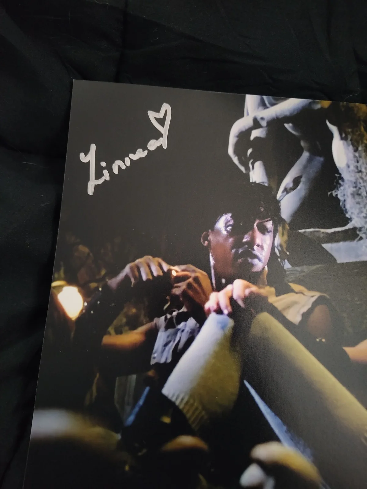 LINNEA QUIGLEY — LINNEA QUIGLEY Authenticated Autograph 8x10 Return Of The Living Dead Trash, изображение 4