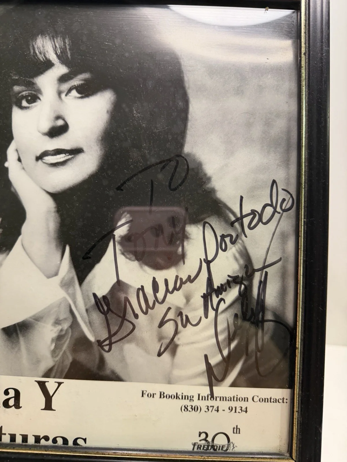 Framed Signed Promotional Photo w/ Personal Inscription – Vintage Music, изображение 2