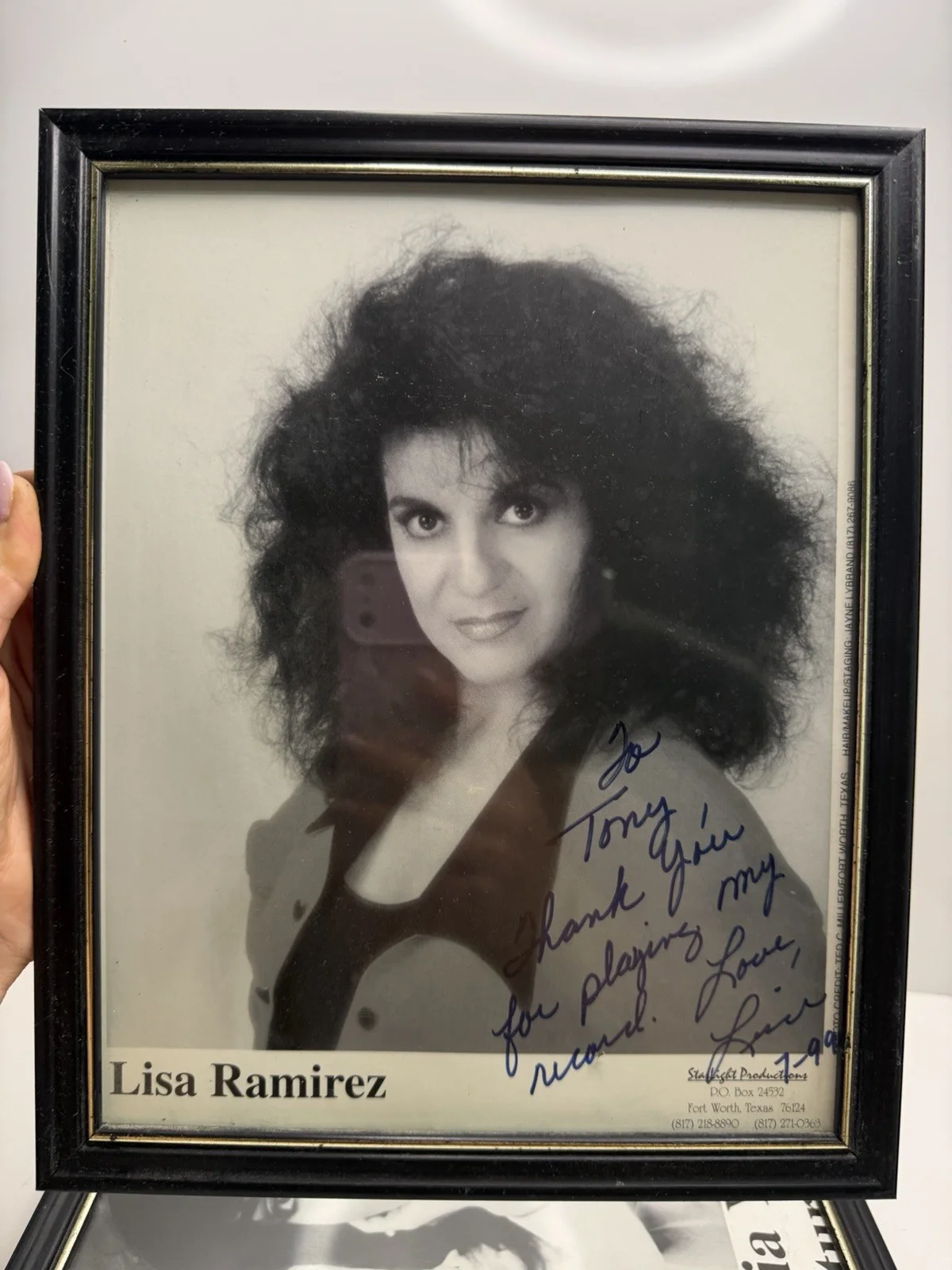 Framed Signed Promotional Photo w/ Inscription – Vintage Music Memorabilia, изображение 2