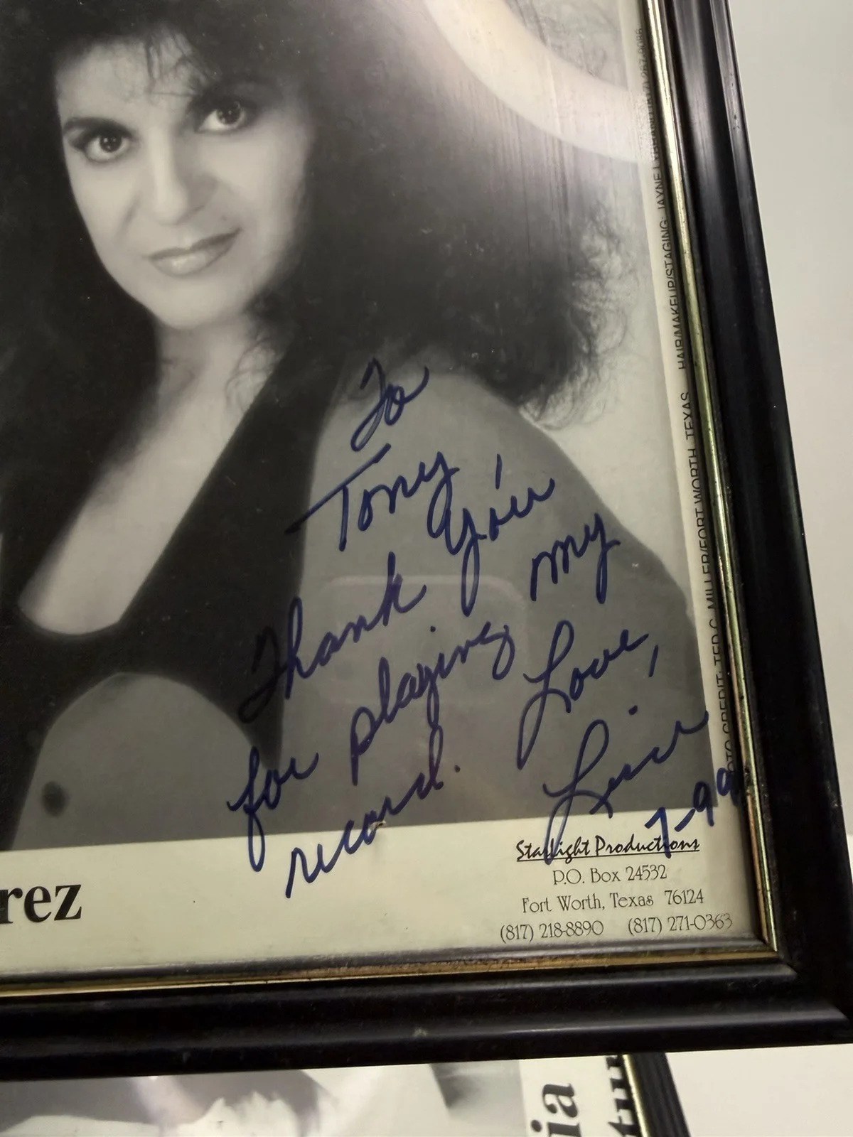 Framed Signed Promotional Photo w/ Inscription – Vintage Music Memorabilia, изображение 4