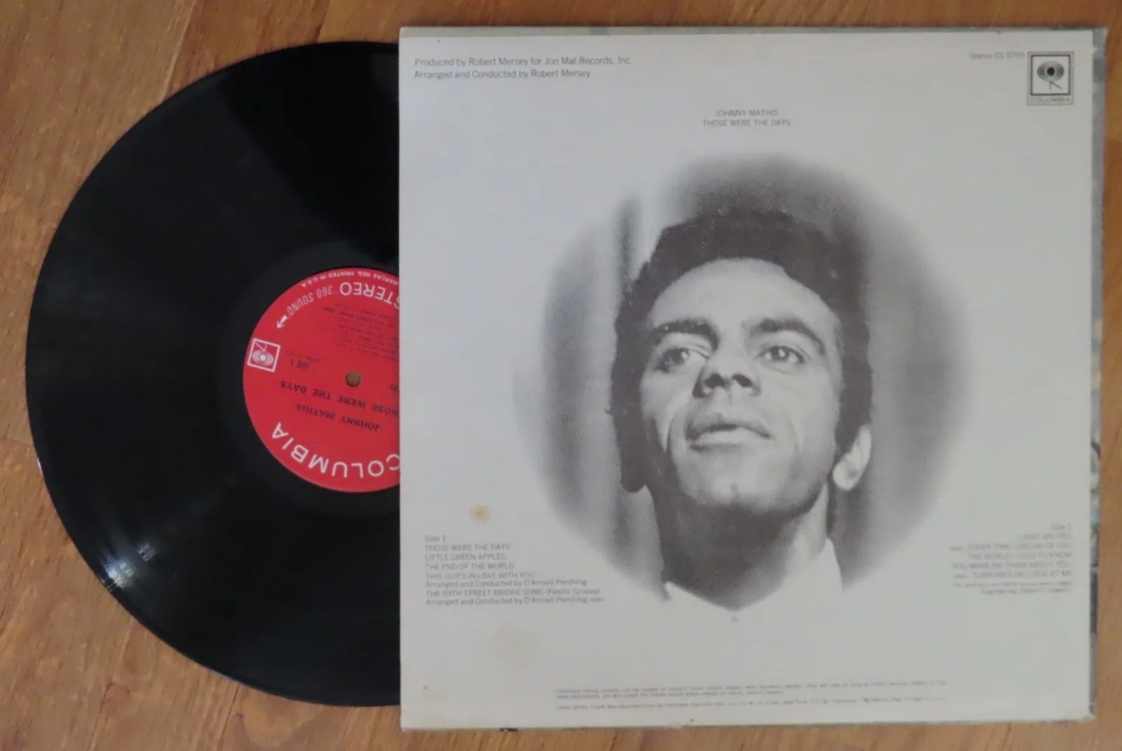 American Singer JOHNNY MATHIS signed THOSE WERE THE DAYS 1968 Record / Album COA, image 2