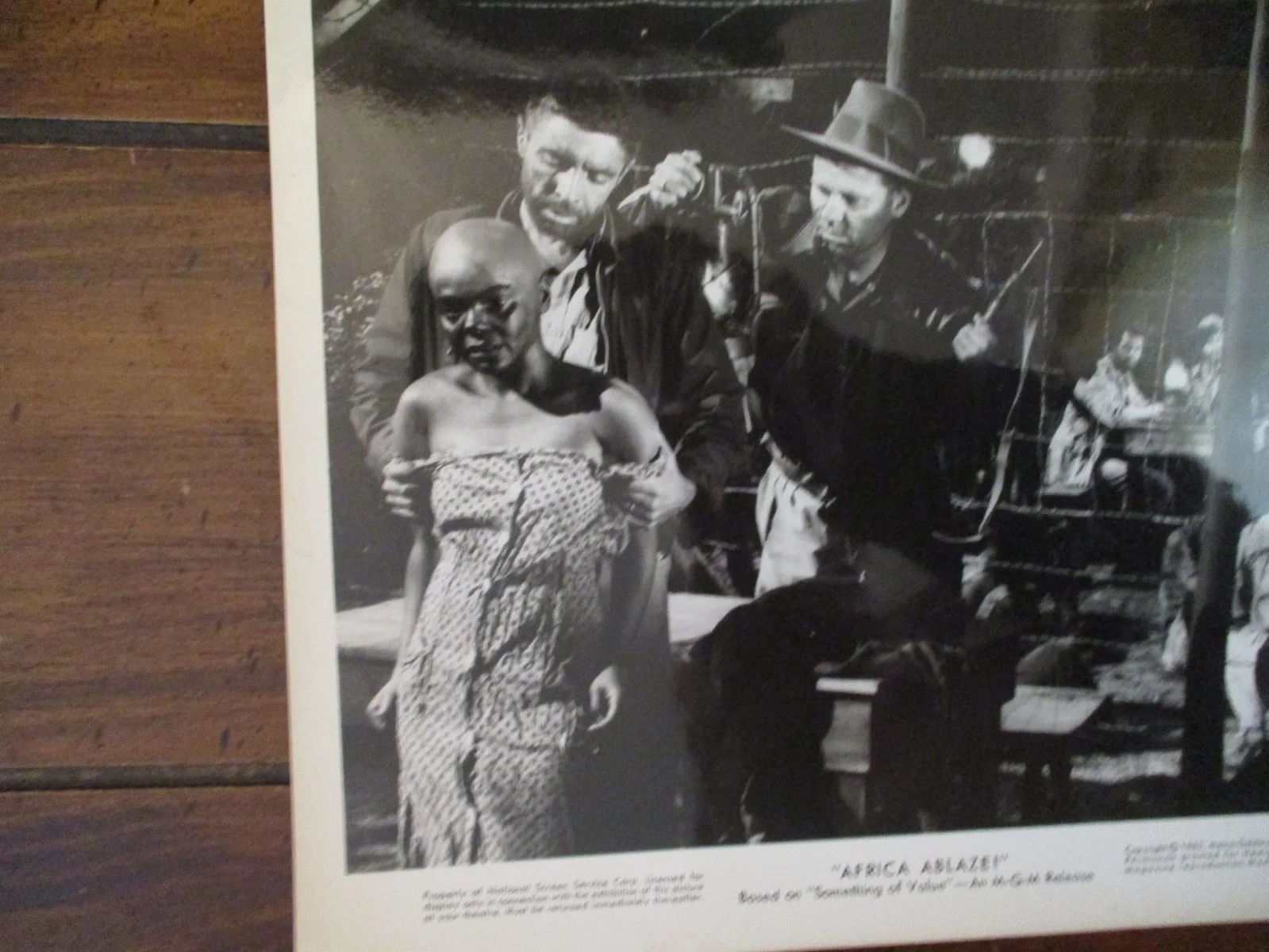 Michael Pate/Rock Hudson(AFRICA ABLAZE! Something of Value)10 x 8 1962 B&W Photo, изображение 2