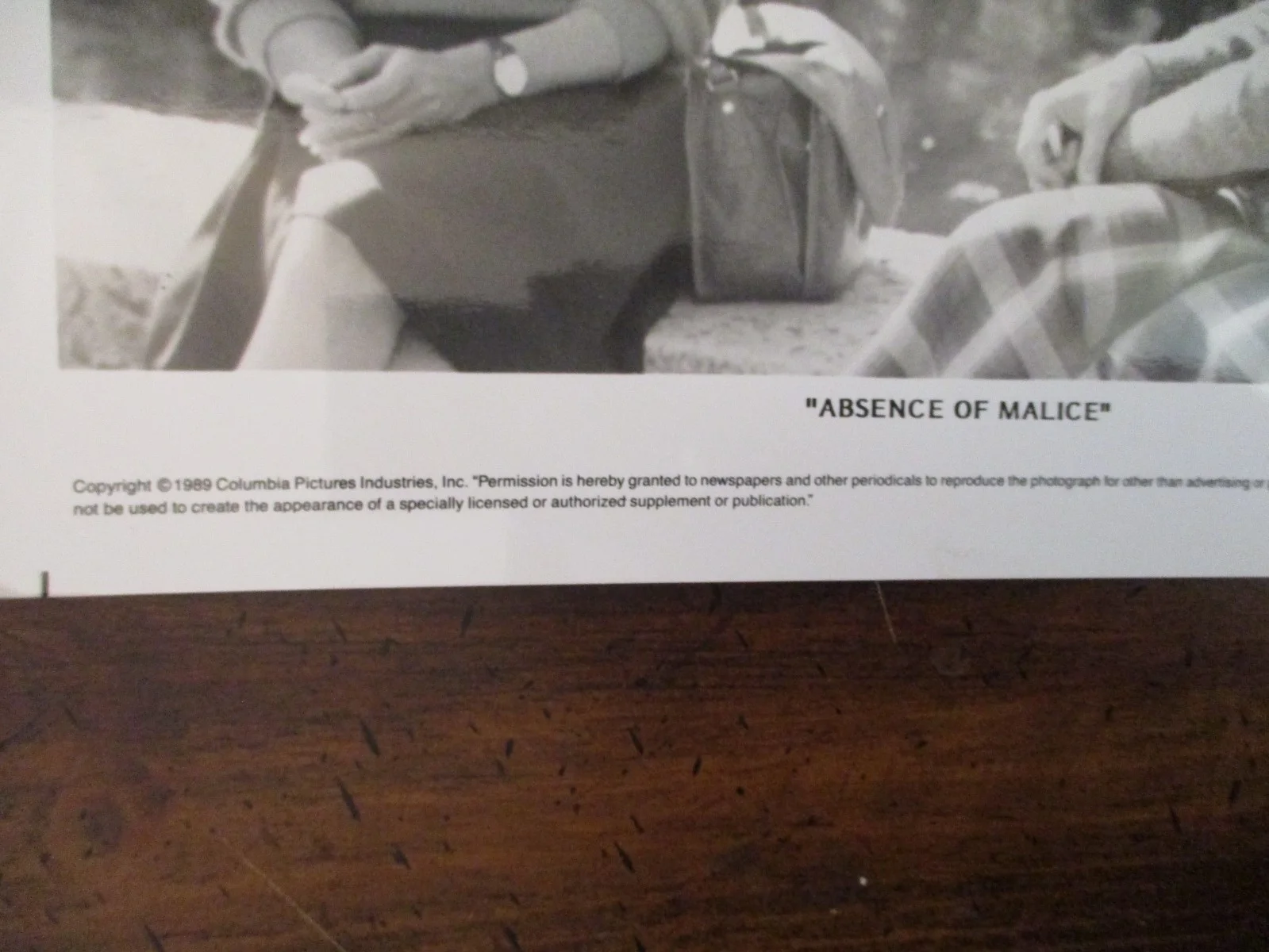 Melinda Dillon/Sally Field(ABSENCE OF MALICE)1989 10 x 8 Black/White Press Photo, изображение 2