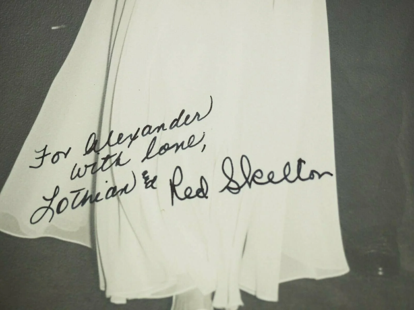 Red Skelton — Red Skelton & Wife Lothian (1913-1997) Autographed B&W Wedding photo 8" X 10", изображение 3
