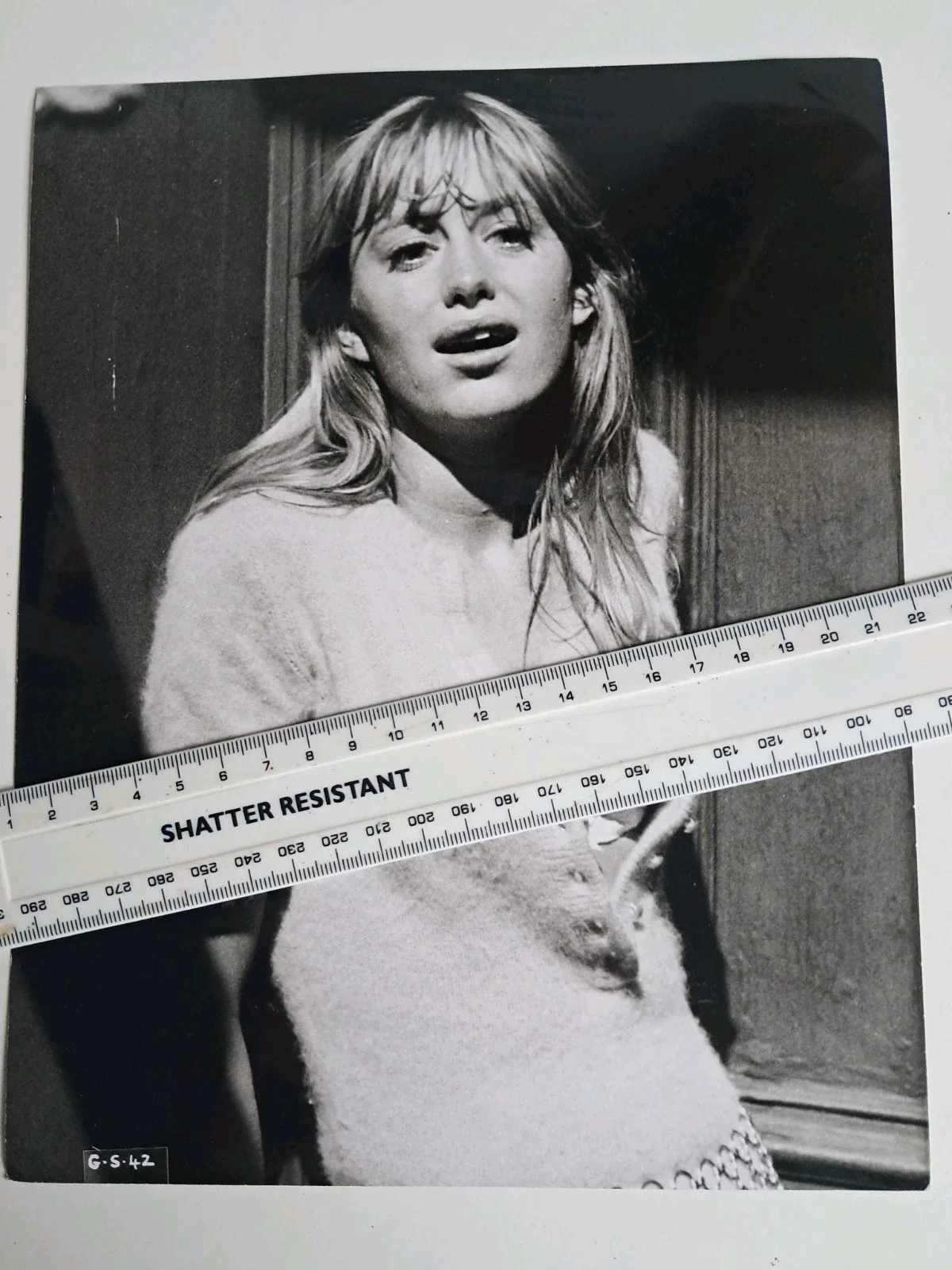 Susan George 6 X Original Stills from RIGHT 1971 - Set photographer John Brown, image 3