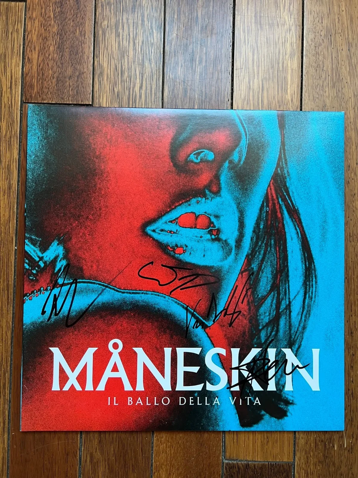 Maneskin Il Ballo Della Vita Autographed FULLY Signed Album Vinyl Record w/COA, изображение 4