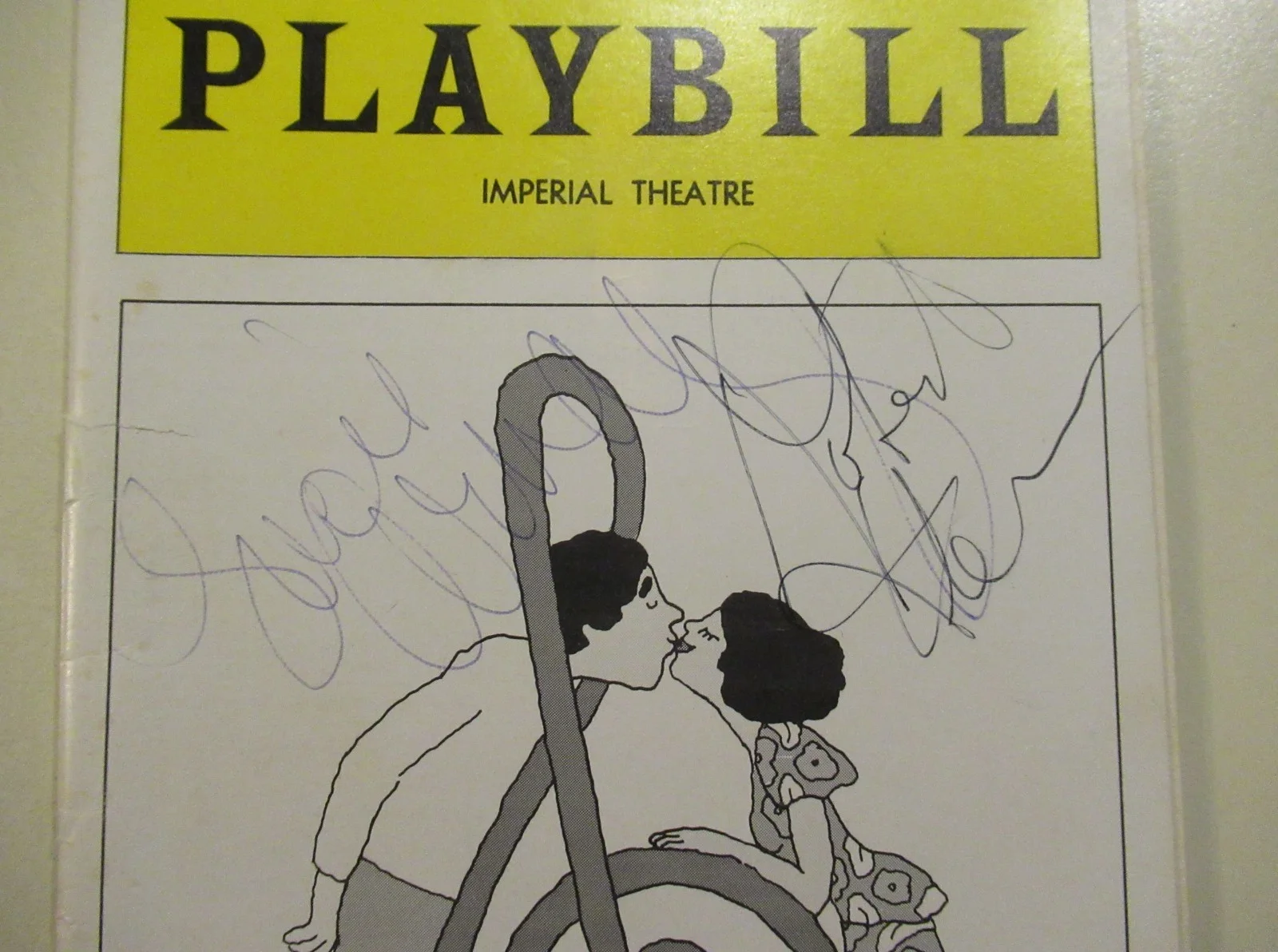 LUCIE ARNAZ ROBERT KLEIN — LUCIE ARNAZ ROBERT KLEIN SIGNED PLAYBILL THEY'RE PLAYING OUR SONG IN PERSON, изображение 3
