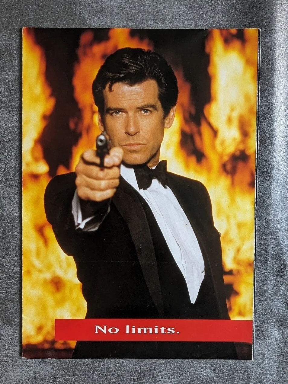GOLDENEYE POSTER JAMES BOND ORIGINAL 1995 - HOME VIDEO RELEASE, изображение 2