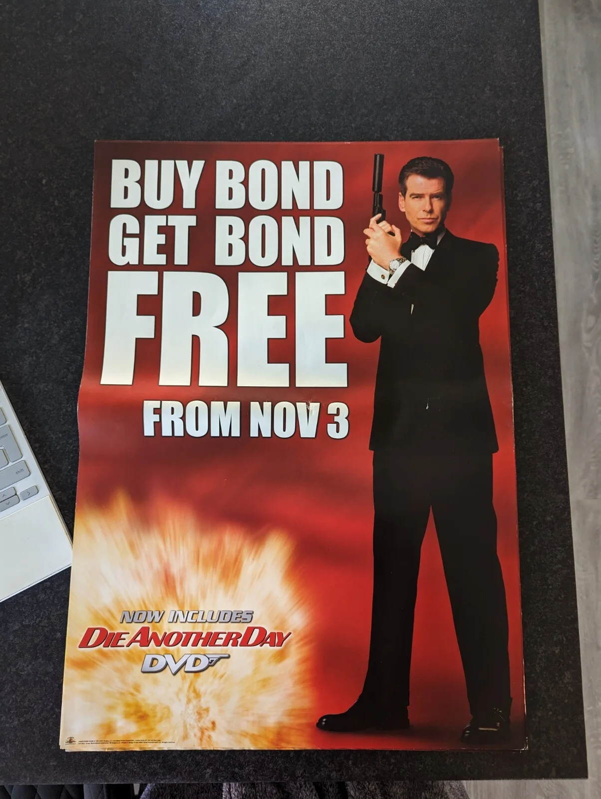 DIE ANOTHER DAY JAMES BOND 007 DVD STORE PROMO POSTER BROSNAN - 2003, изображение 2