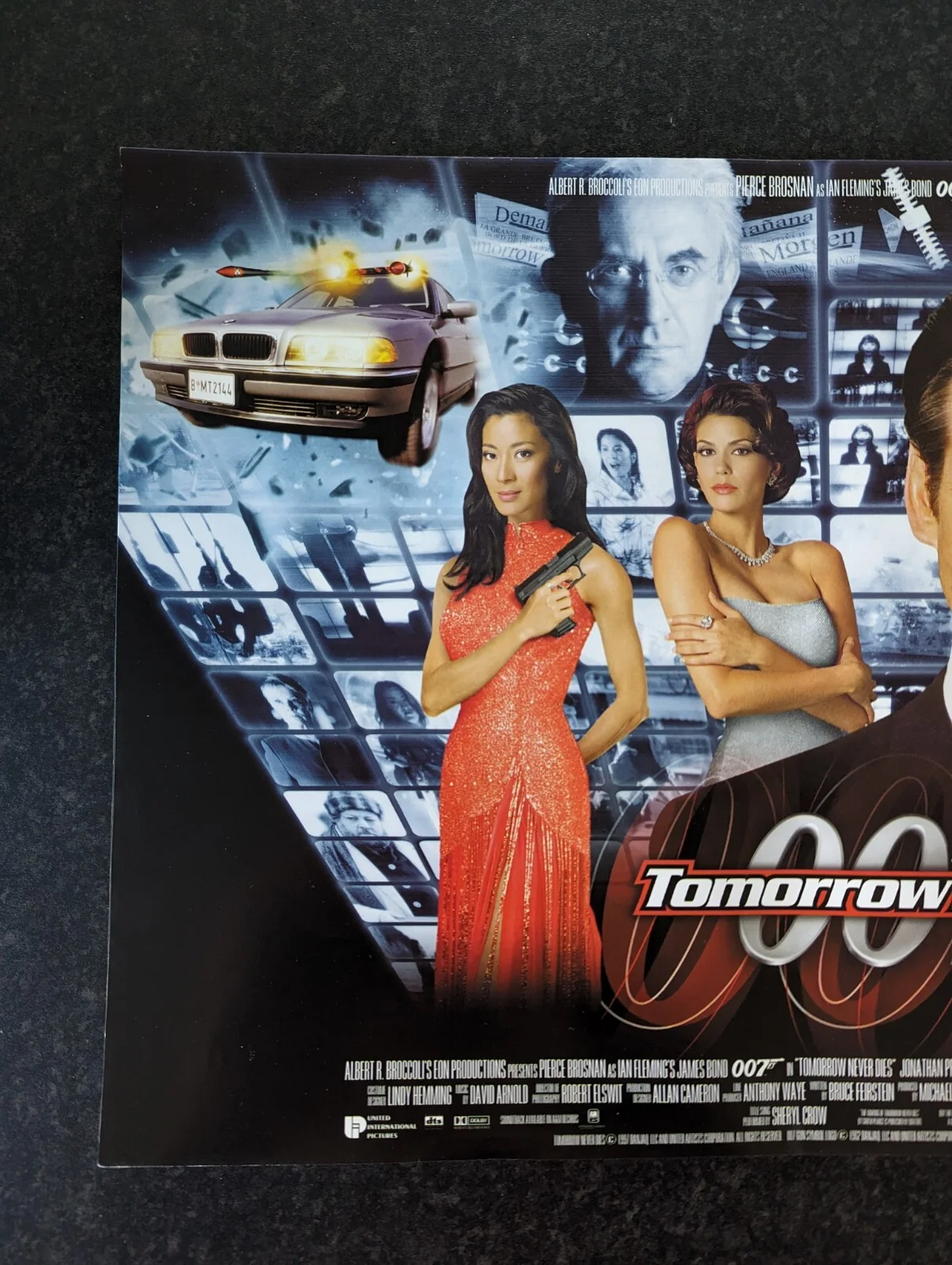 TOMORROW NEVER DIES BOND 007 - 1997 ORIGINAL UK MINI CINEMA MOVIE POSTER 12"x16", изображение 3