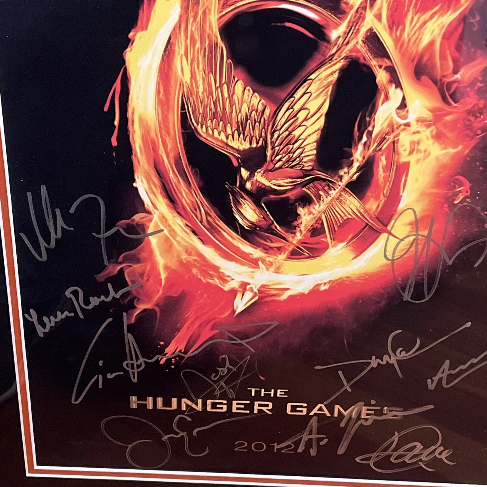 Jennifer Lawrence Josh Hutcherson Liam Hemsworth — Hunger Games Jennifer Lawrence 11 Cast Members Autographs & collage 27”x32” JSA, изображение 3