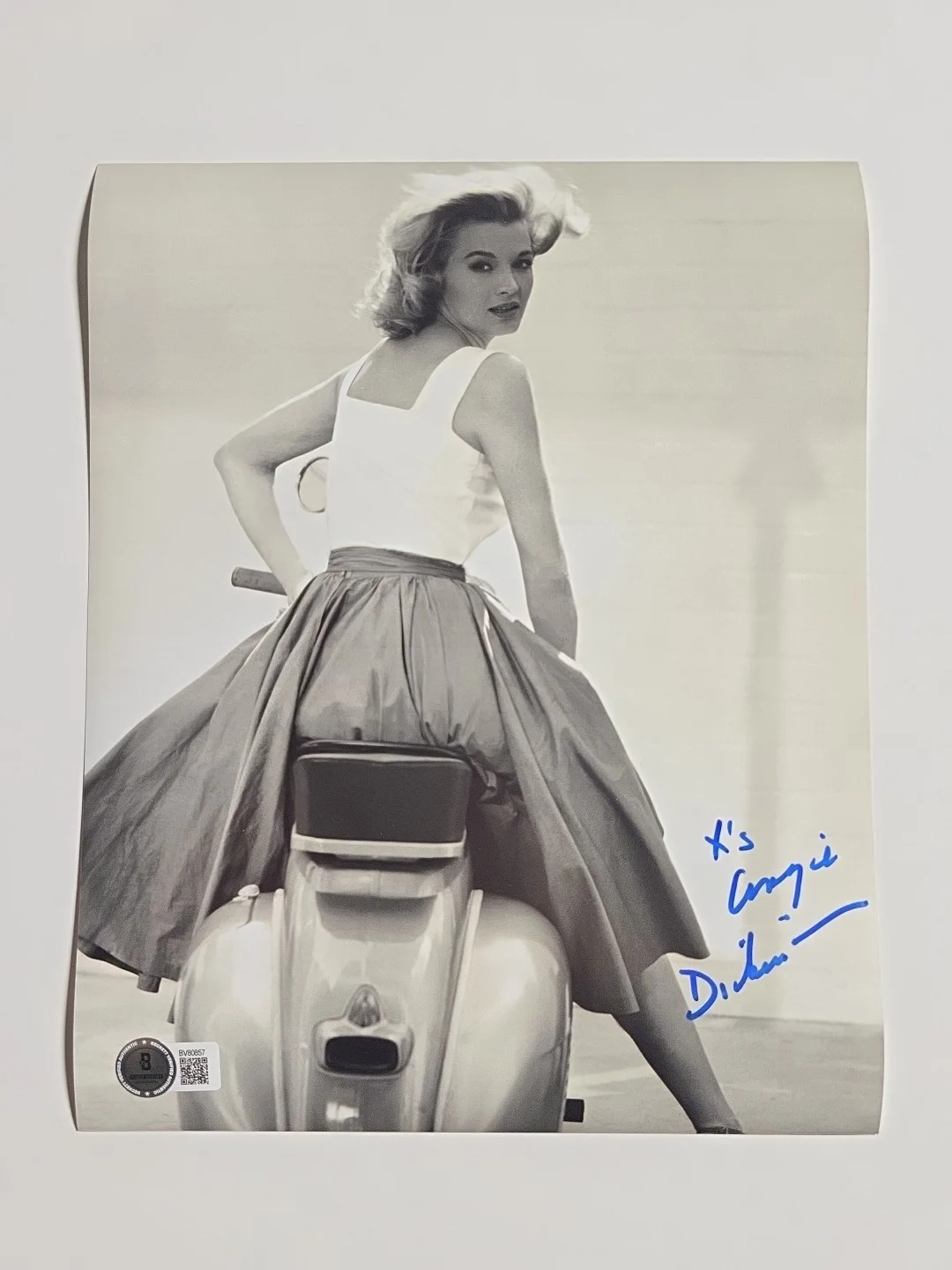 Angie Dickinson — ANGIE DICKINSON Rare autographed signed classic sexy 8x10 photo Beckett BV80857