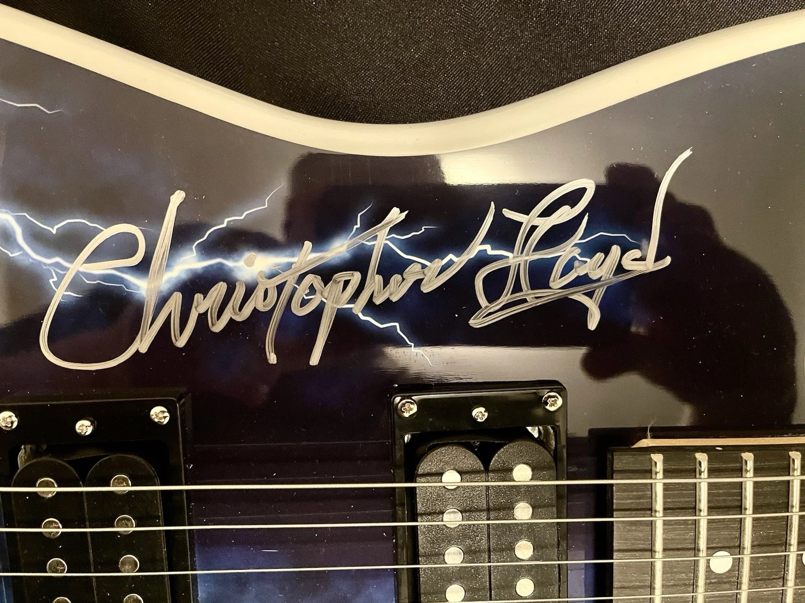 Michael J Fox / Christopher Lloyd / Tom Wilson / Lea Thompson — Back To The Future Cast Signed JSA Guitar Michael J Fox Lloyd Wilson Thompson, image 5