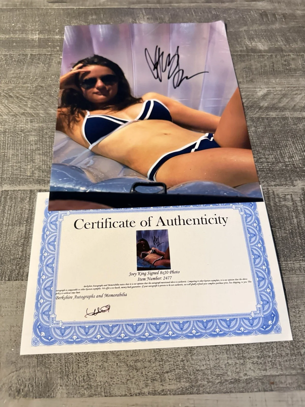 Joey King authentic signed autographed 8x10 photograph Dual COAs Actress Model, изображение 3
