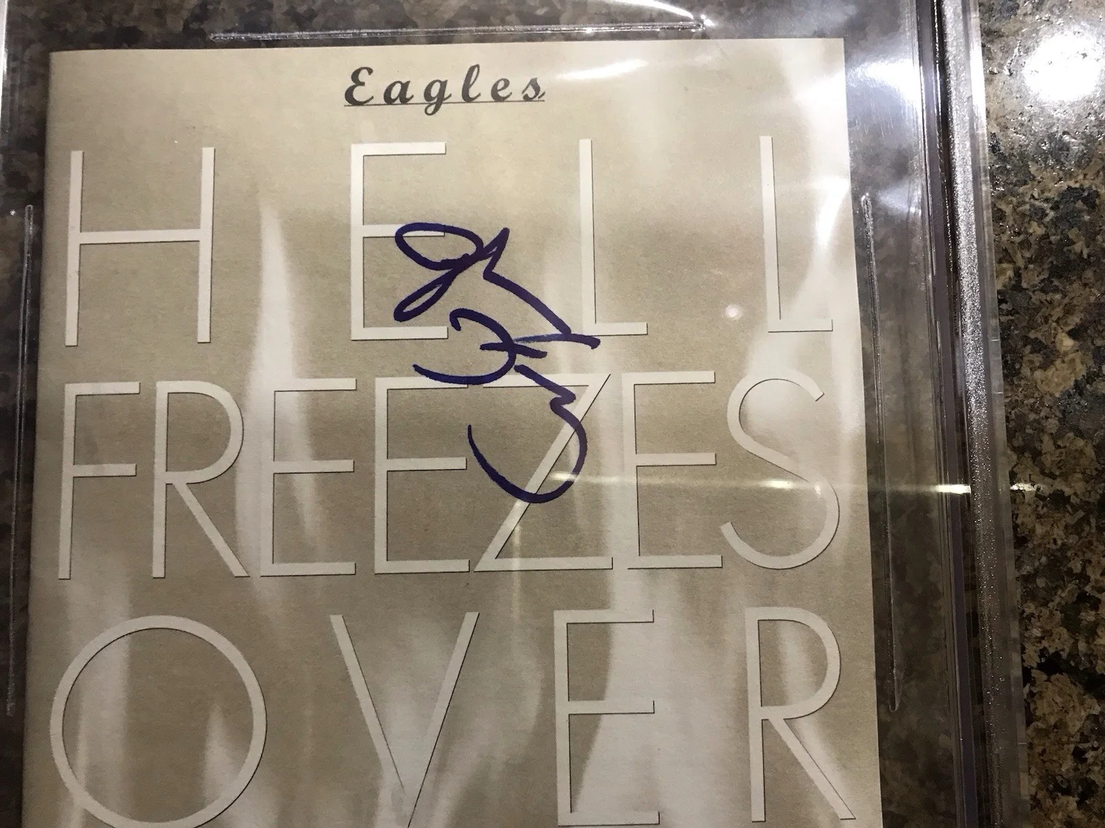 Glenn Frey Signed CD Cover Hell Freezes Over Beckett Encased, image 2