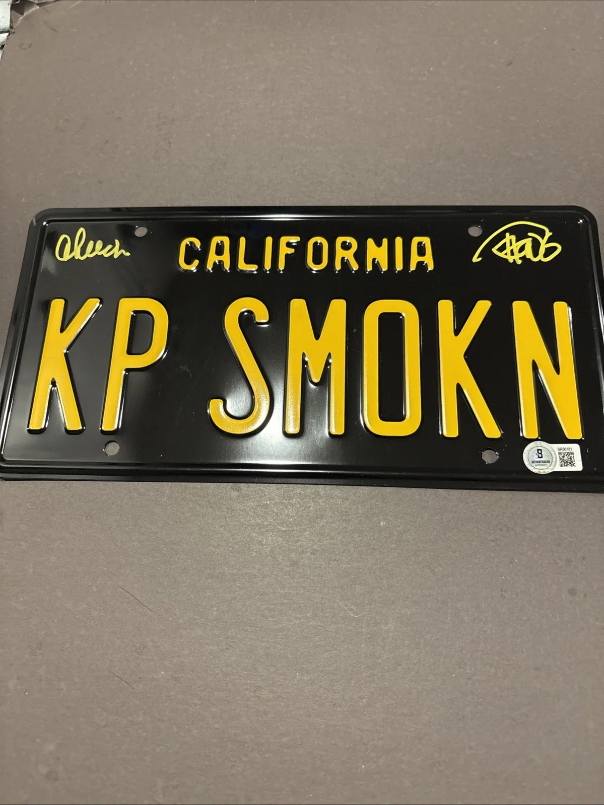 Cheech, Chong — Cheech and Chong Signed 3 License Plates -KP SMOKN & MUF DVR & YESCA-BAS/JSA, image 2