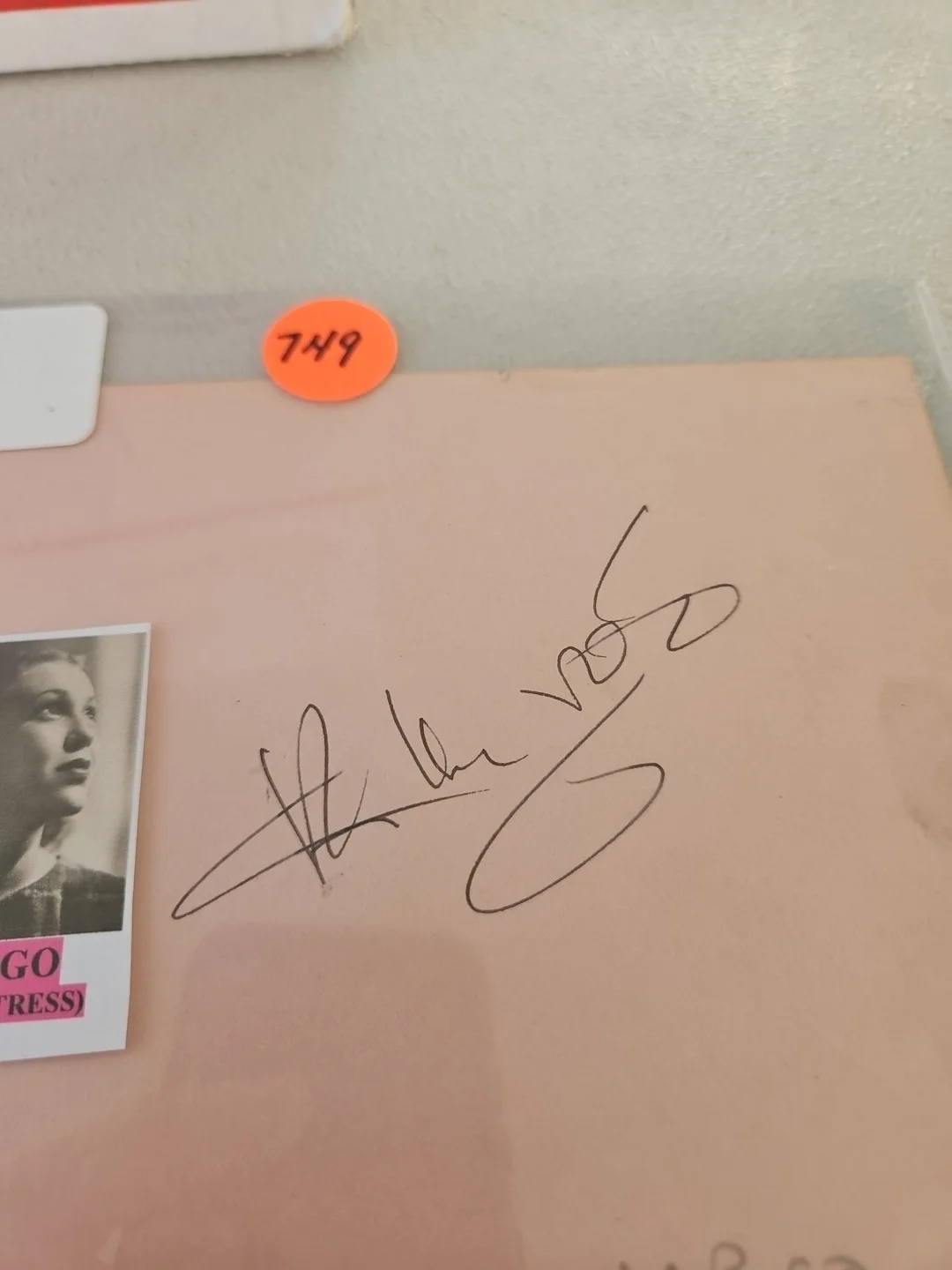 margo — Margo (Albert) Signed Autograph Book Page. Actress/dancer From 1930s Till 1970, image 2
