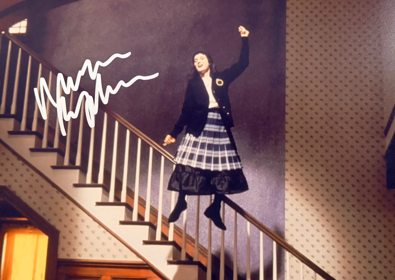 Winona Ryder — Winona Ryder Signed Beetlejuice Lydia Deetz 8x11 Photo Autograph w/ COA