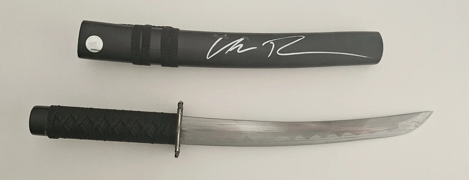 Uma Thurman — Uma Thurman Kill Bill Minature Samurai Sword Signed Autograph Movie Prop COA