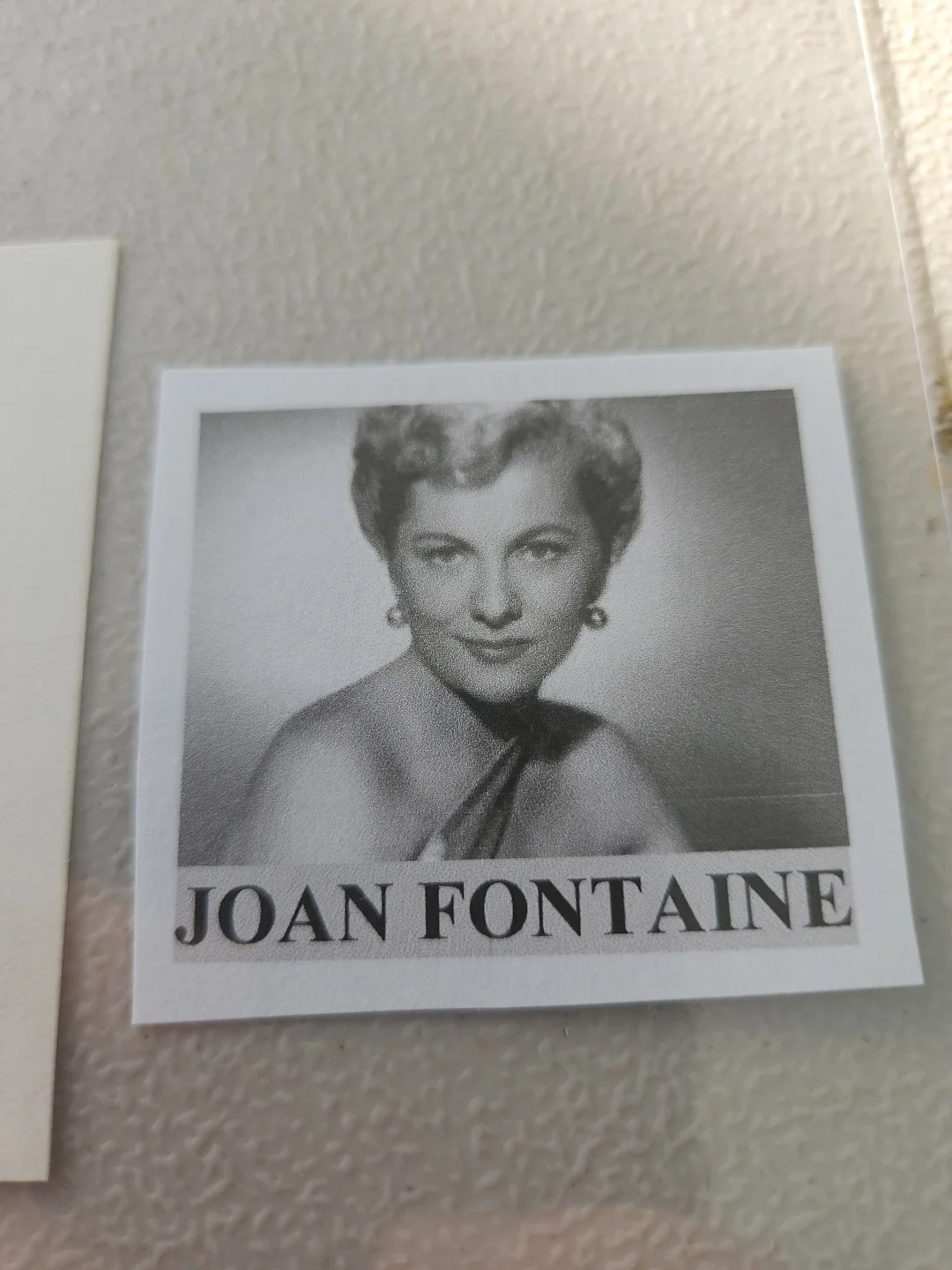 joan fontaine — Joan Fontaine signed 3x5 index card. film actress, image 4