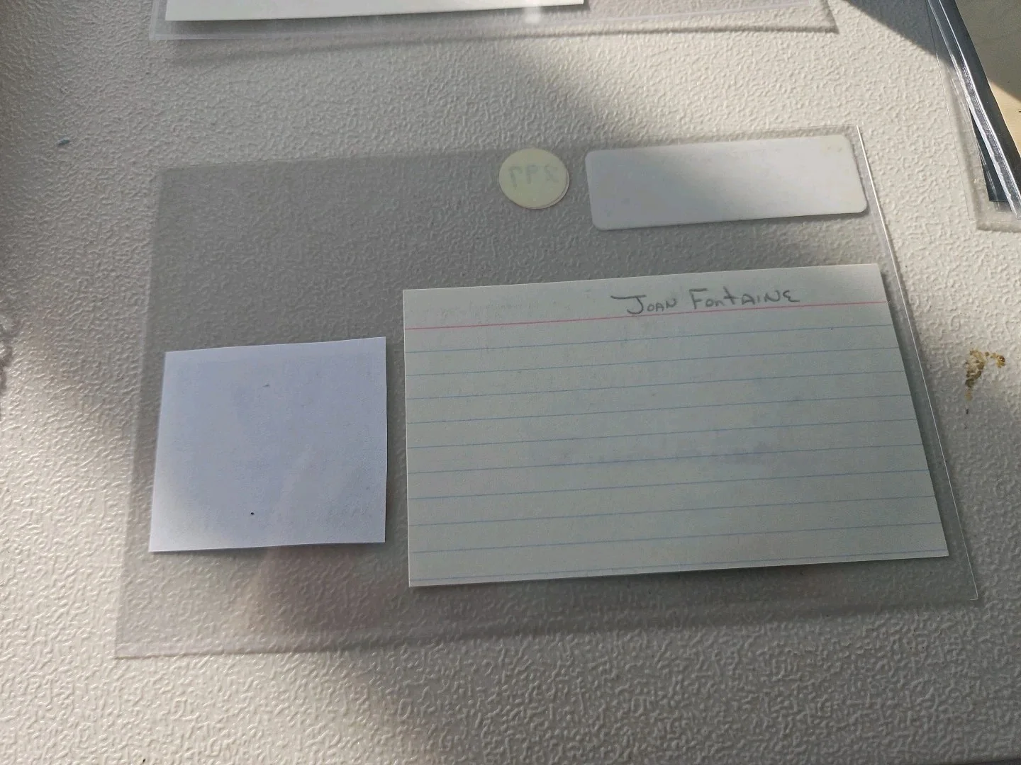 joan fontaine — Joan Fontaine signed 3x5 index card. film actress, image 5
