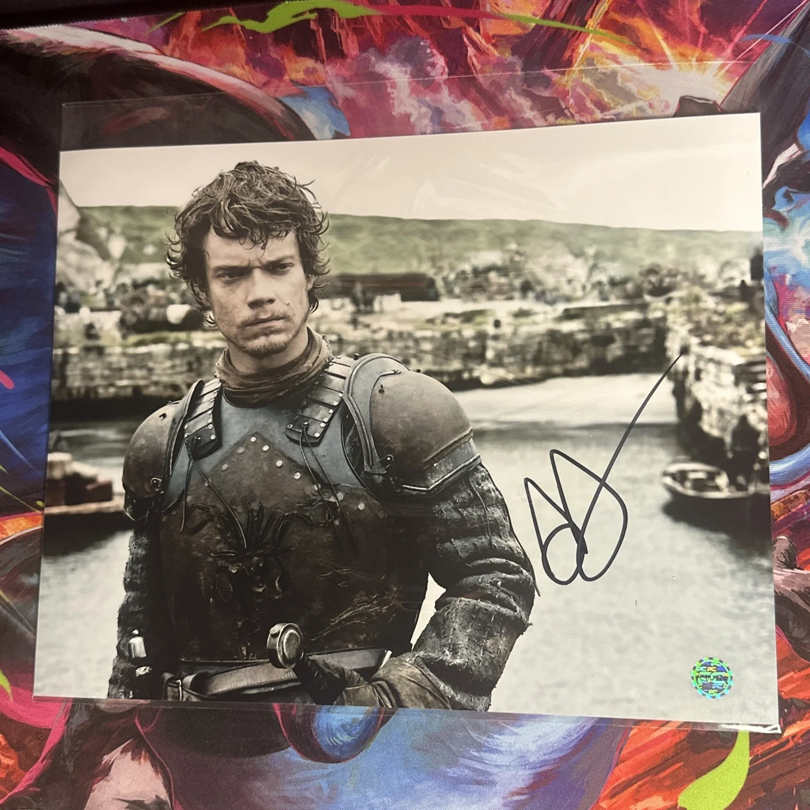 Alfie Allen — Alfie Allen - Signed 8x10 Photo - Mint - With COA - “Game Of Thrones”, изображение 2