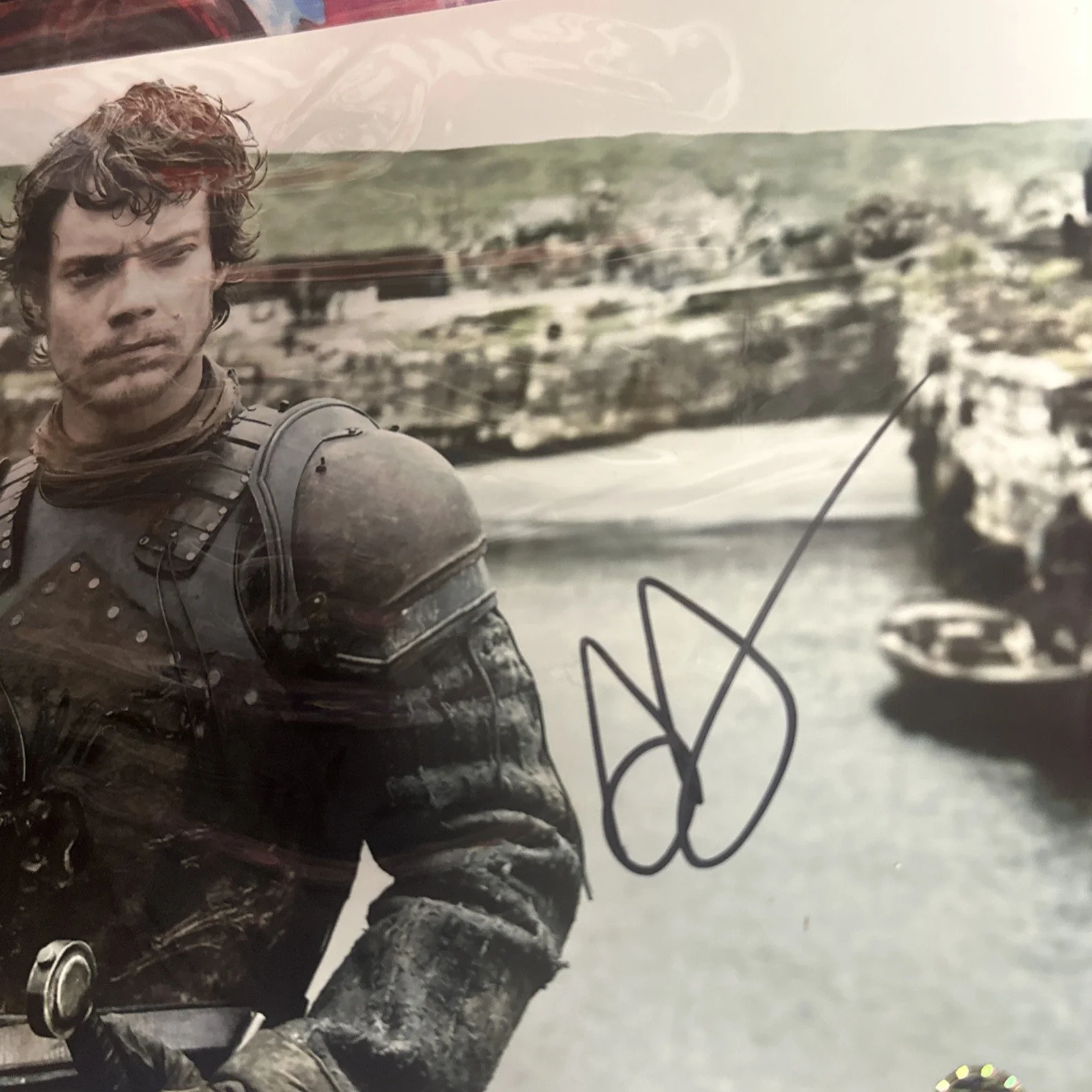 Alfie Allen — Alfie Allen - Signed 8x10 Photo - Mint - With COA - “Game Of Thrones”, изображение 3