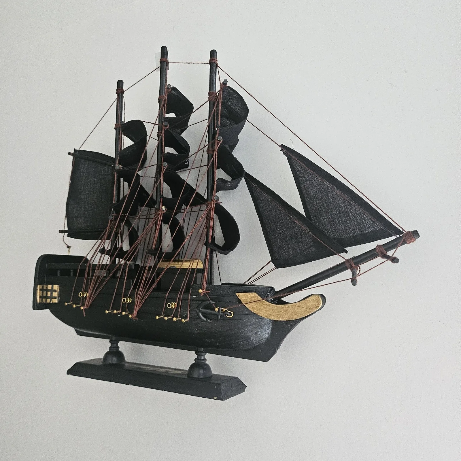 Orlando Bloom — Pirates of the Caribbean Disney Orlando Bloom Black Pearl Ship Signed Prop COA, изображение 4