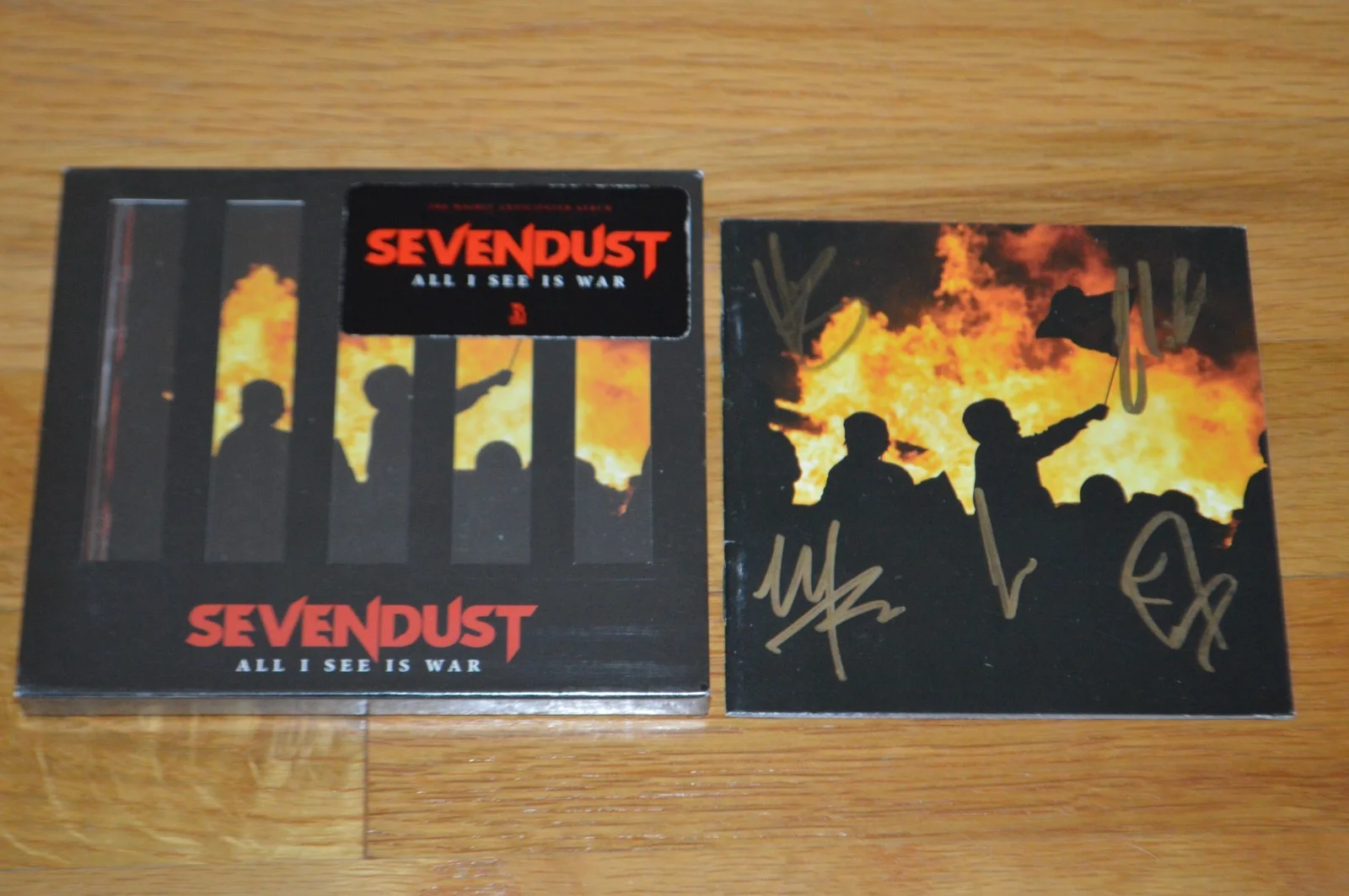 Sevendust " All I See Is War " Autographed CD with COA ~ Entire Band 2018, image 3