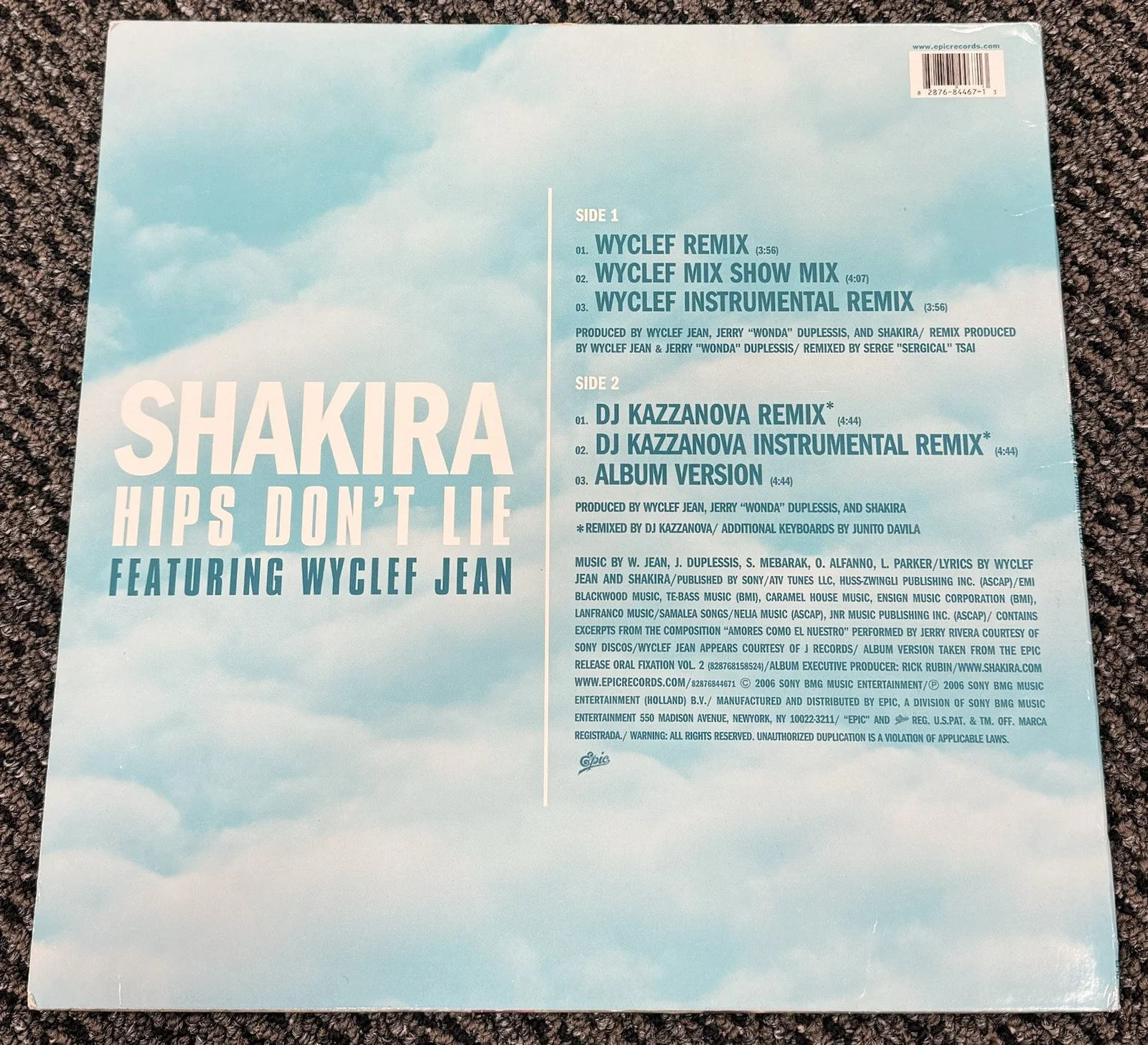 Shakira & Wyclef Jean Dual Signed Autograph Hips Don’t Lie Vinyl Album JSA COA, изображение 3