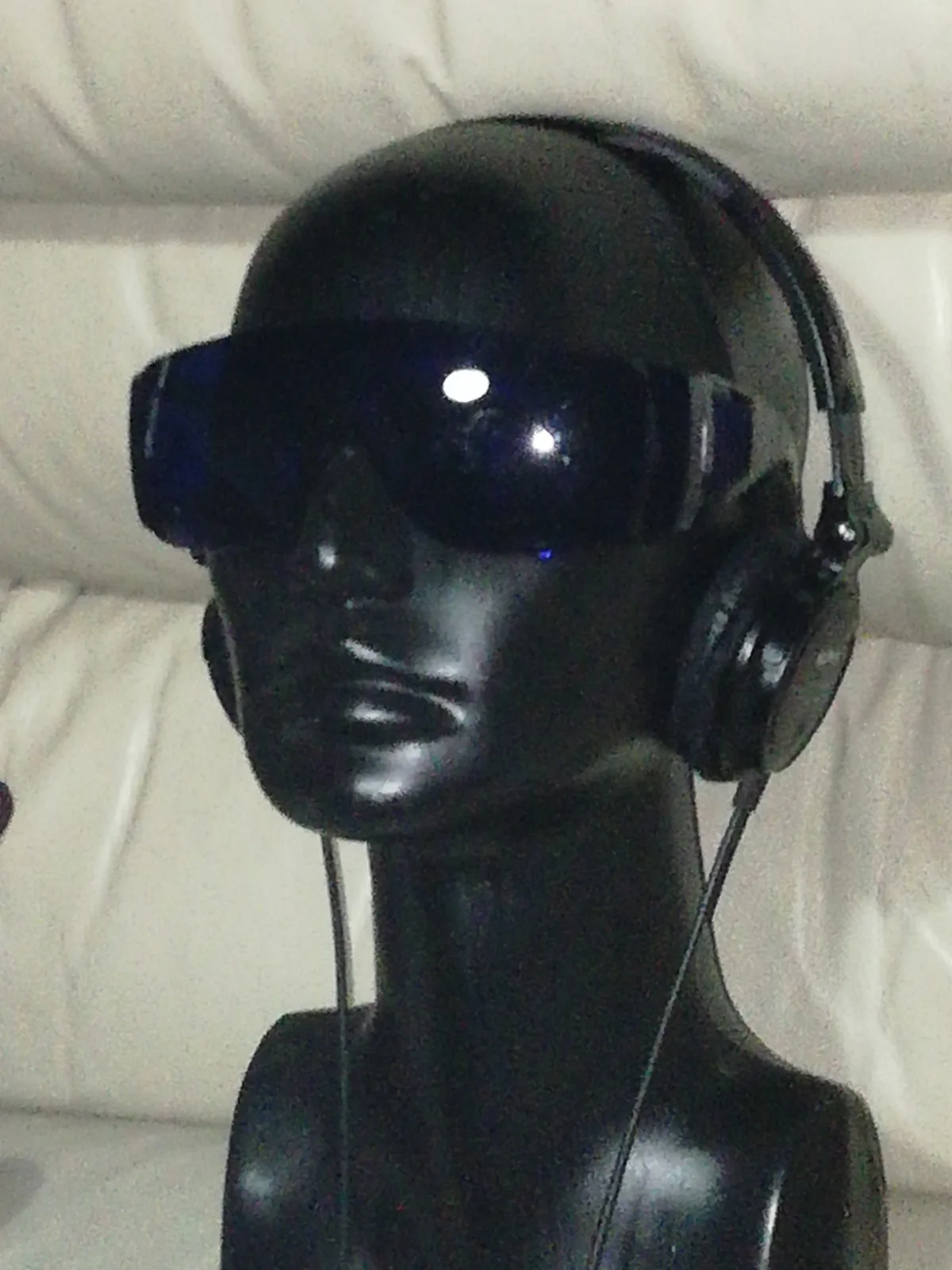 TRON DAFT PUNK DJ DARK BLUE DJ SUN GLASSES AND CASE COLLECTABLE LEGACY, изображение 4