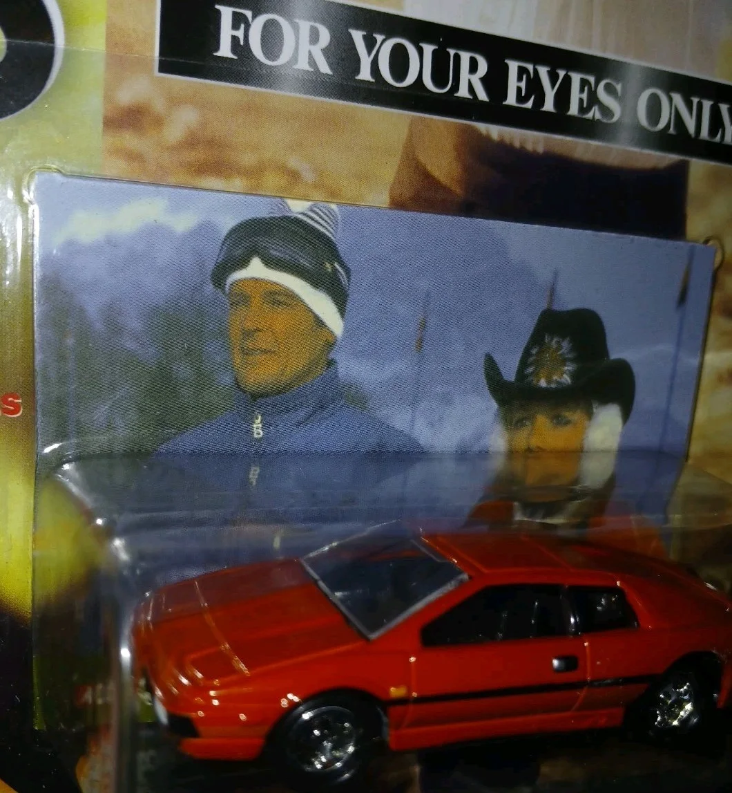 Corgi Bond For Your Eyes Only Car Sealed Box & Collector Card 1999 combined post, изображение 2